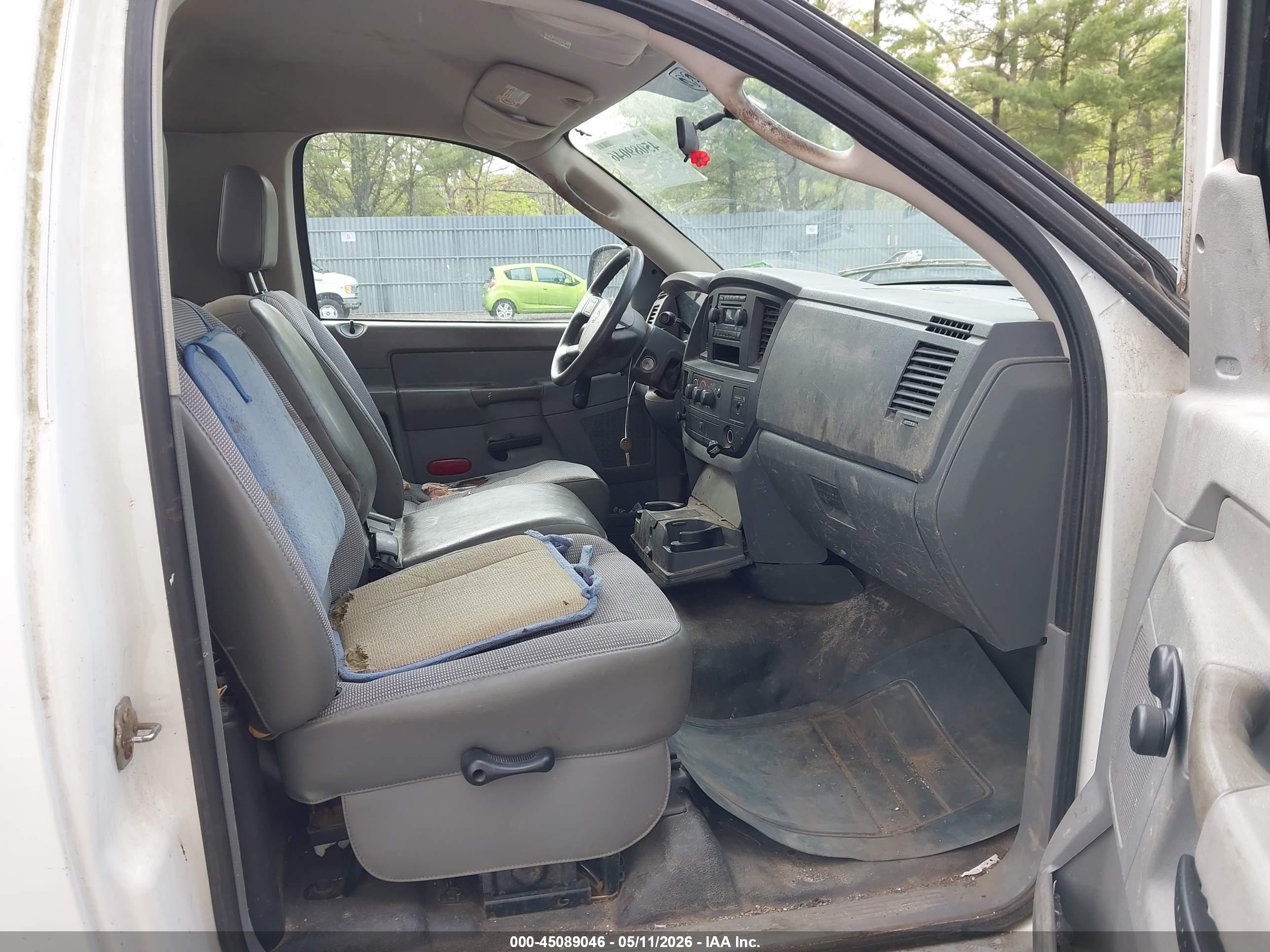 DODGE RAM image 5