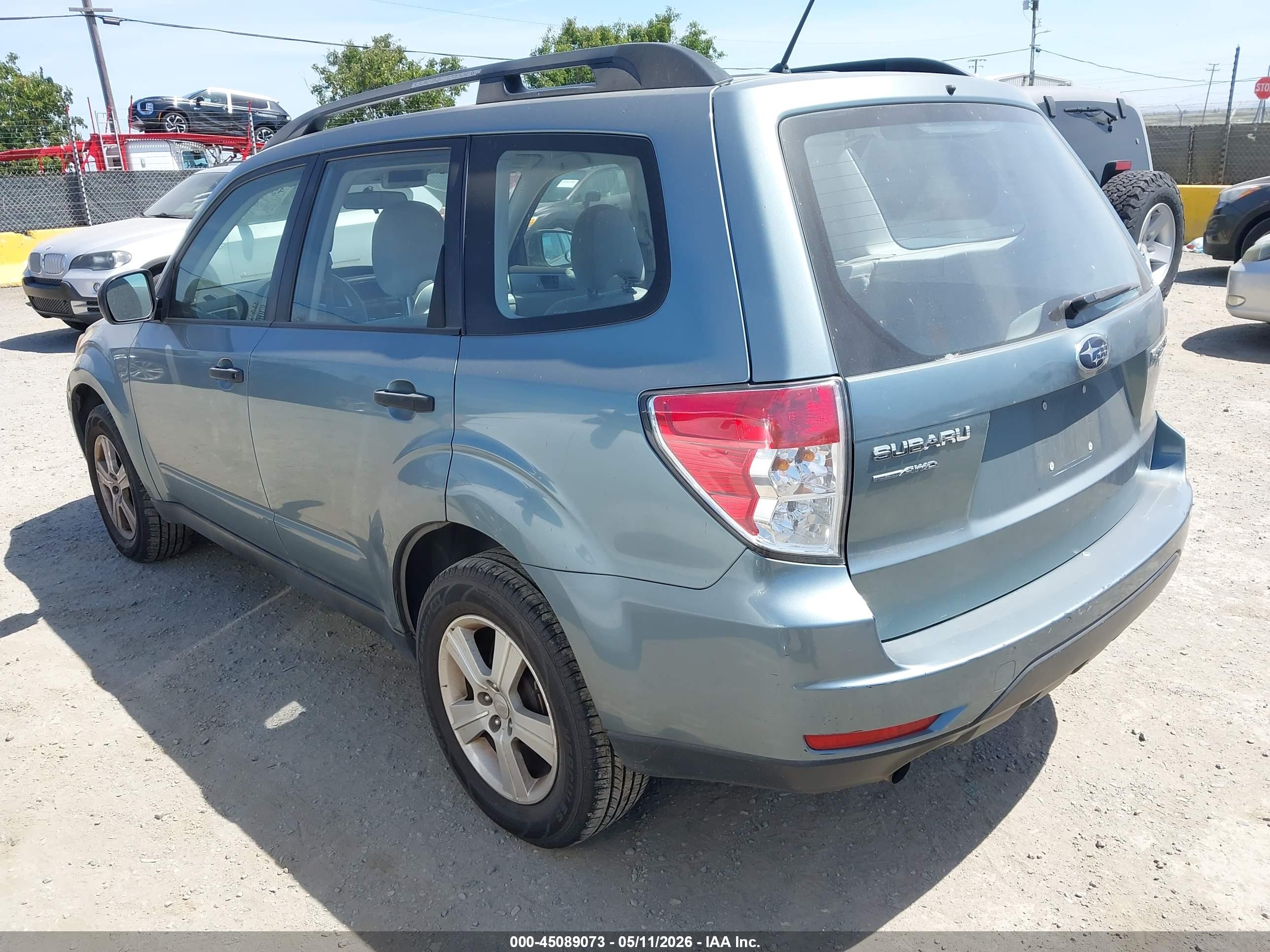 SUBARU FORESTER image 3