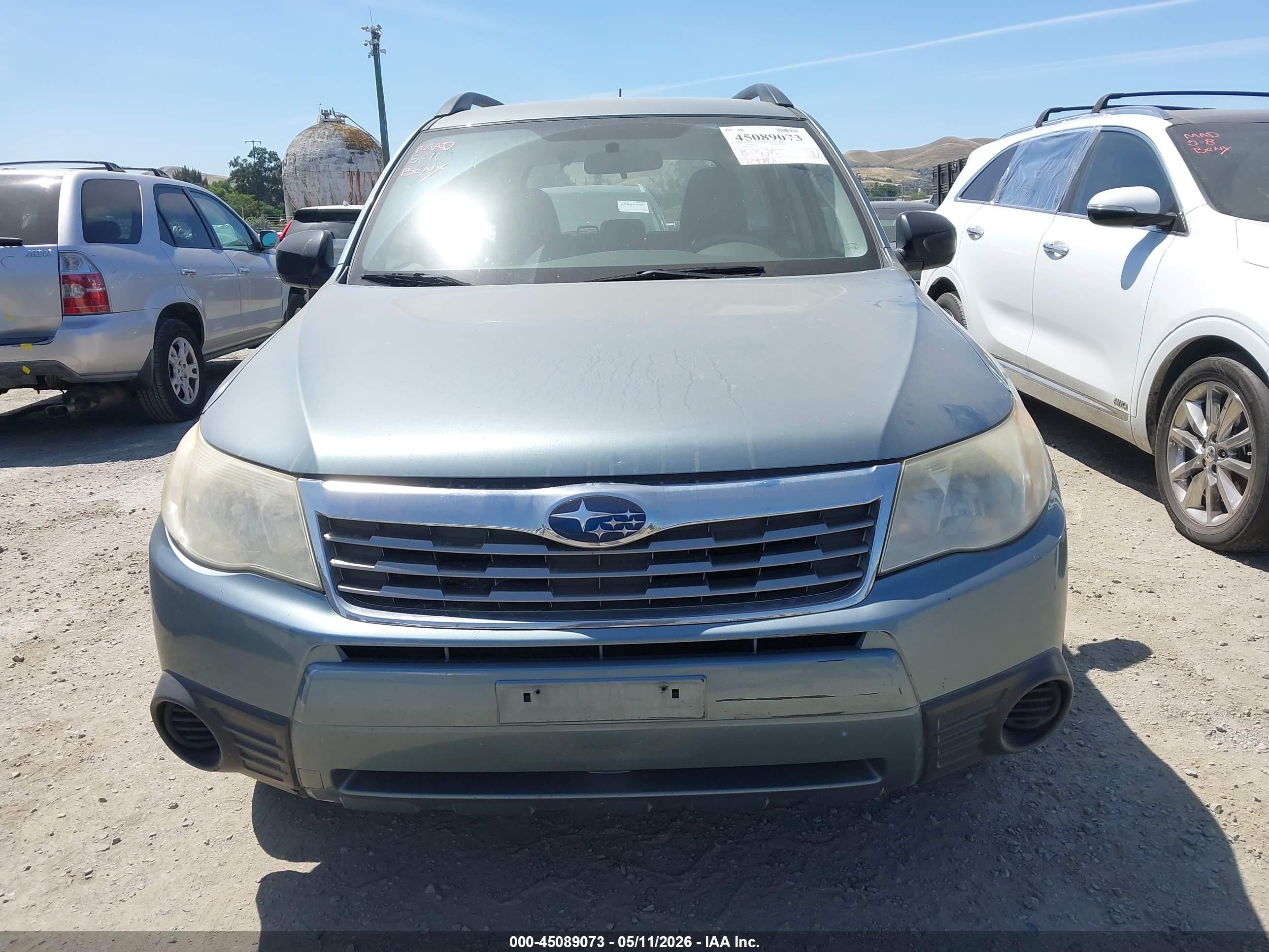 SUBARU FORESTER image 6