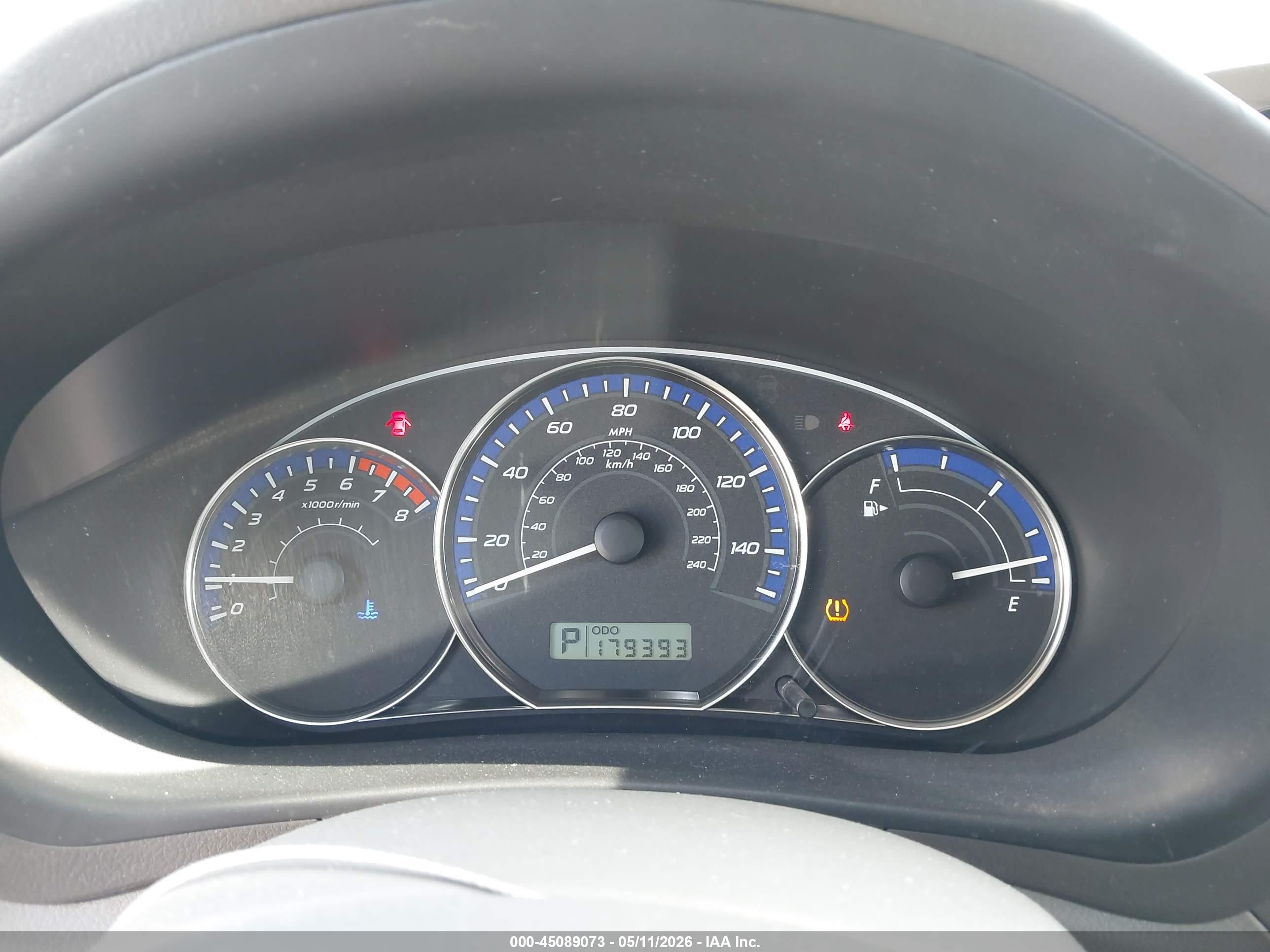 SUBARU FORESTER image 7