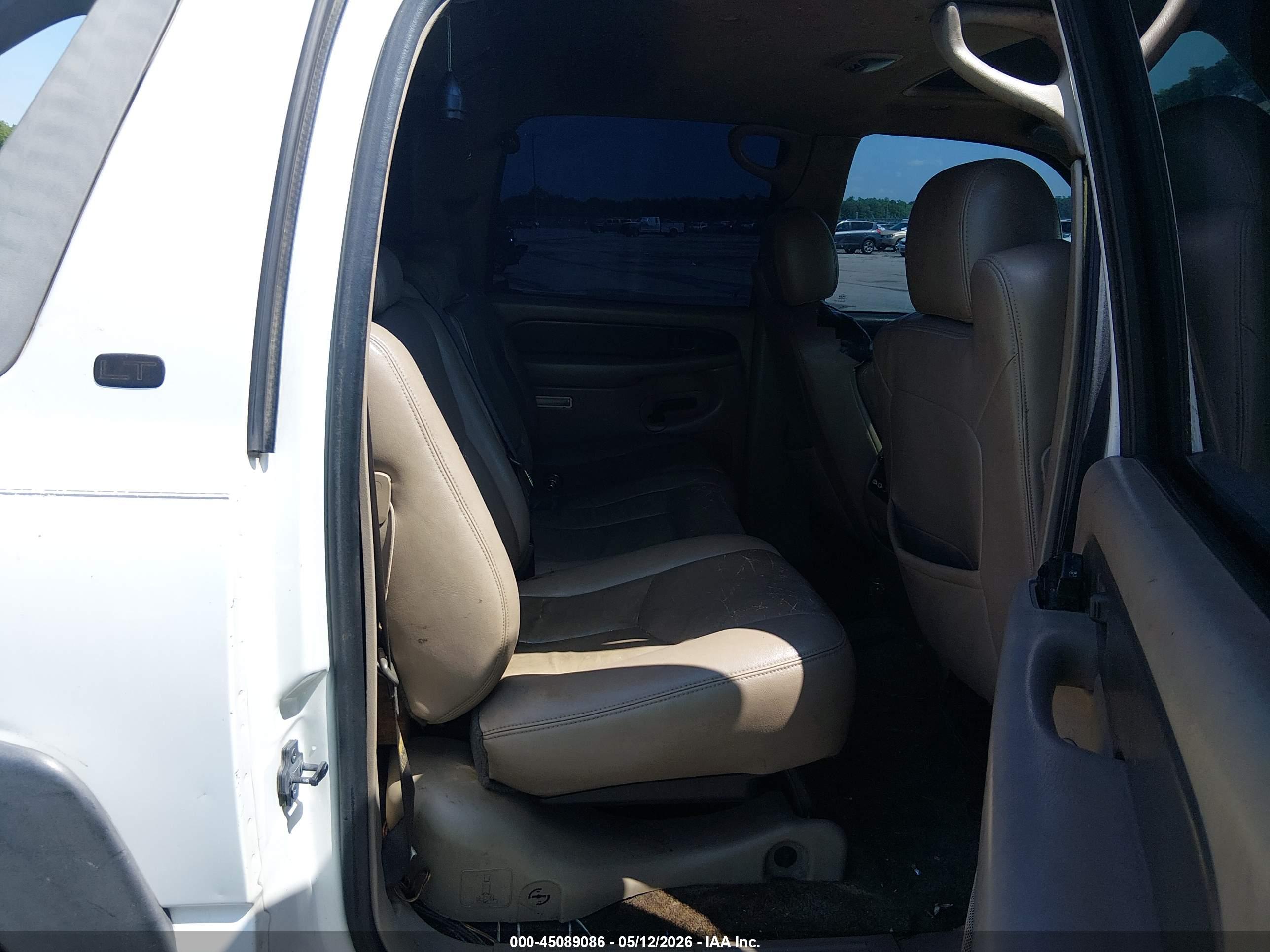 CHEVROLET AVALANCHE image 8
