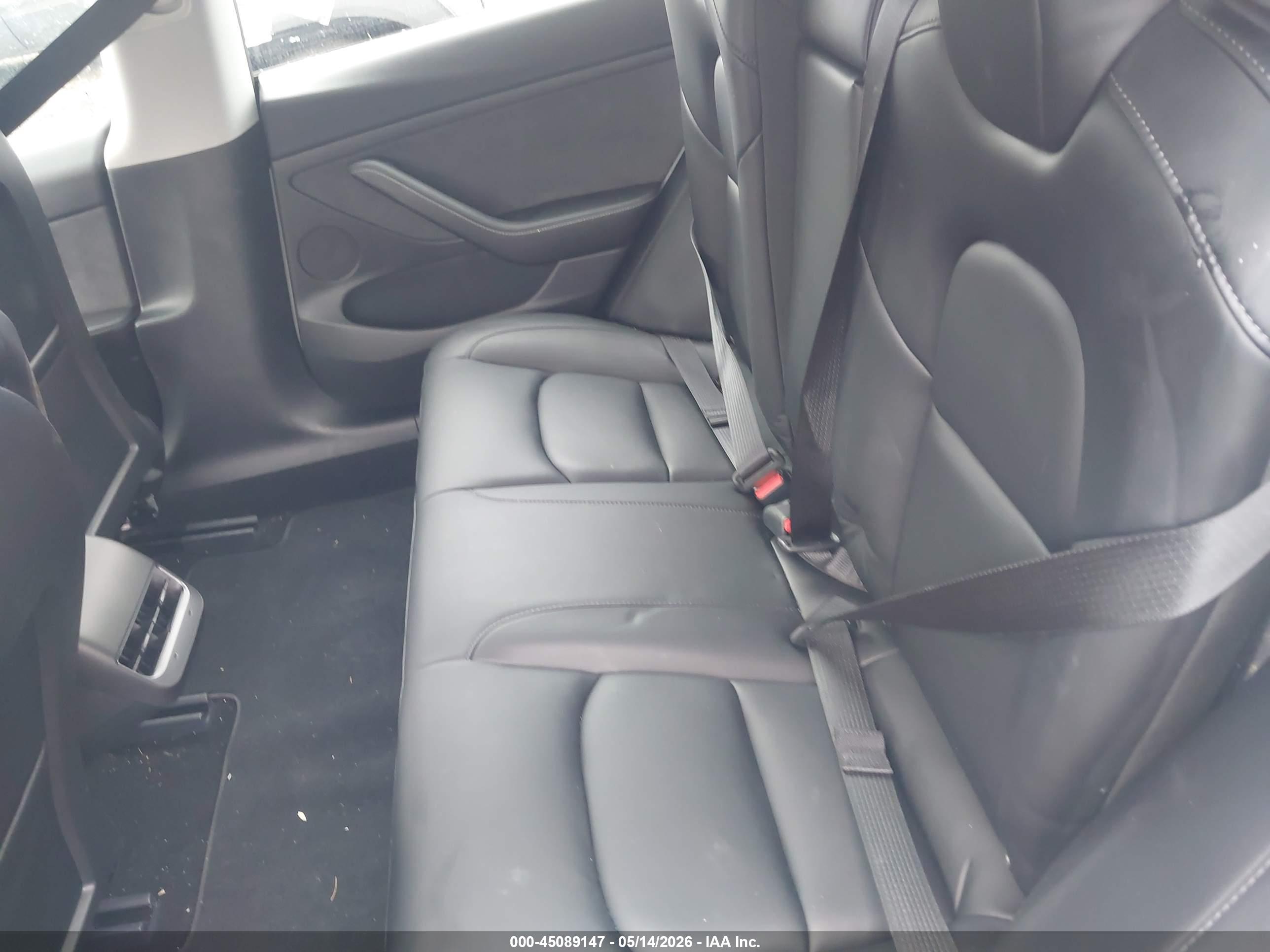 TESLA MODEL image 8