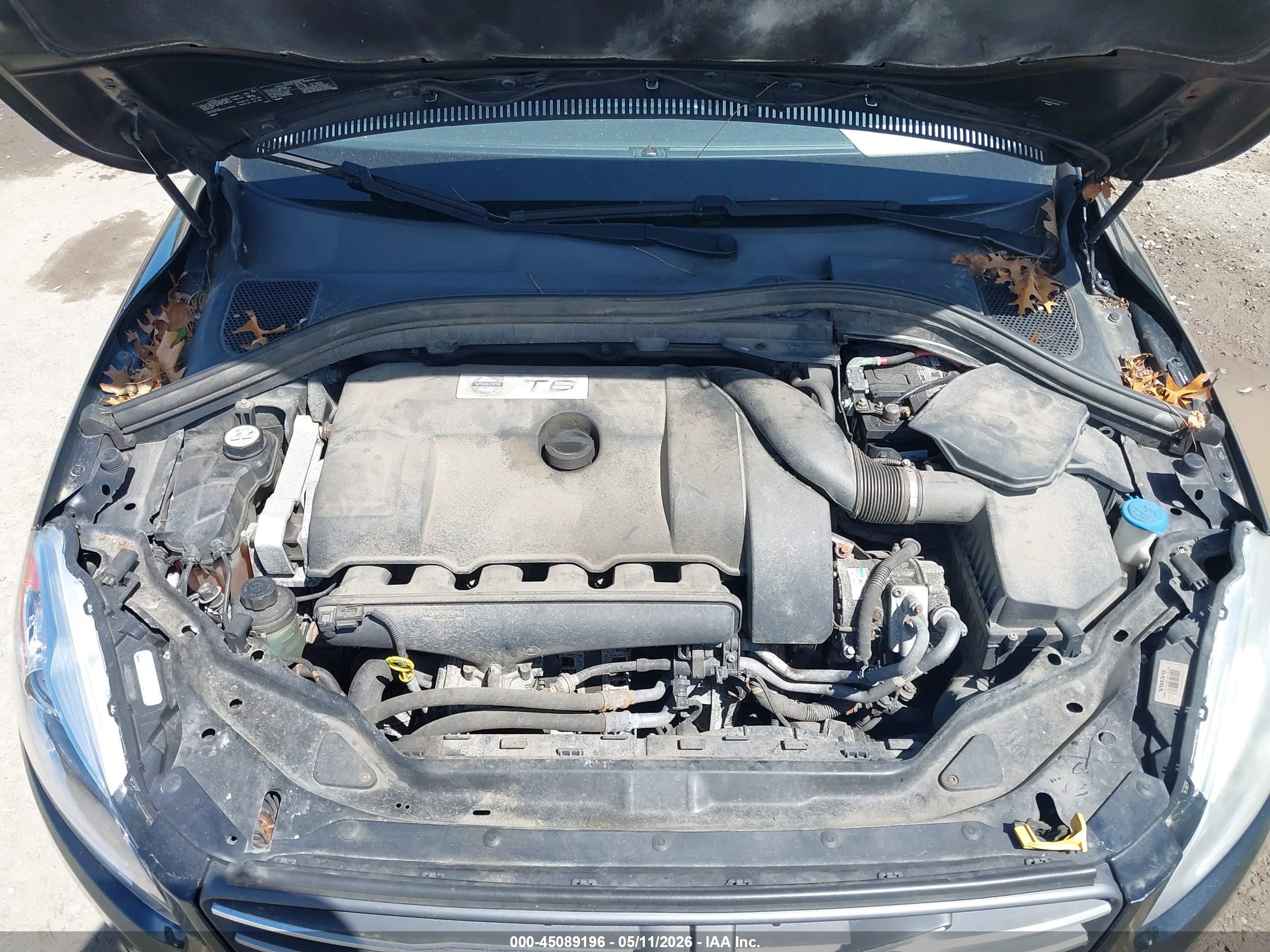 VOLVO XC60 image 10