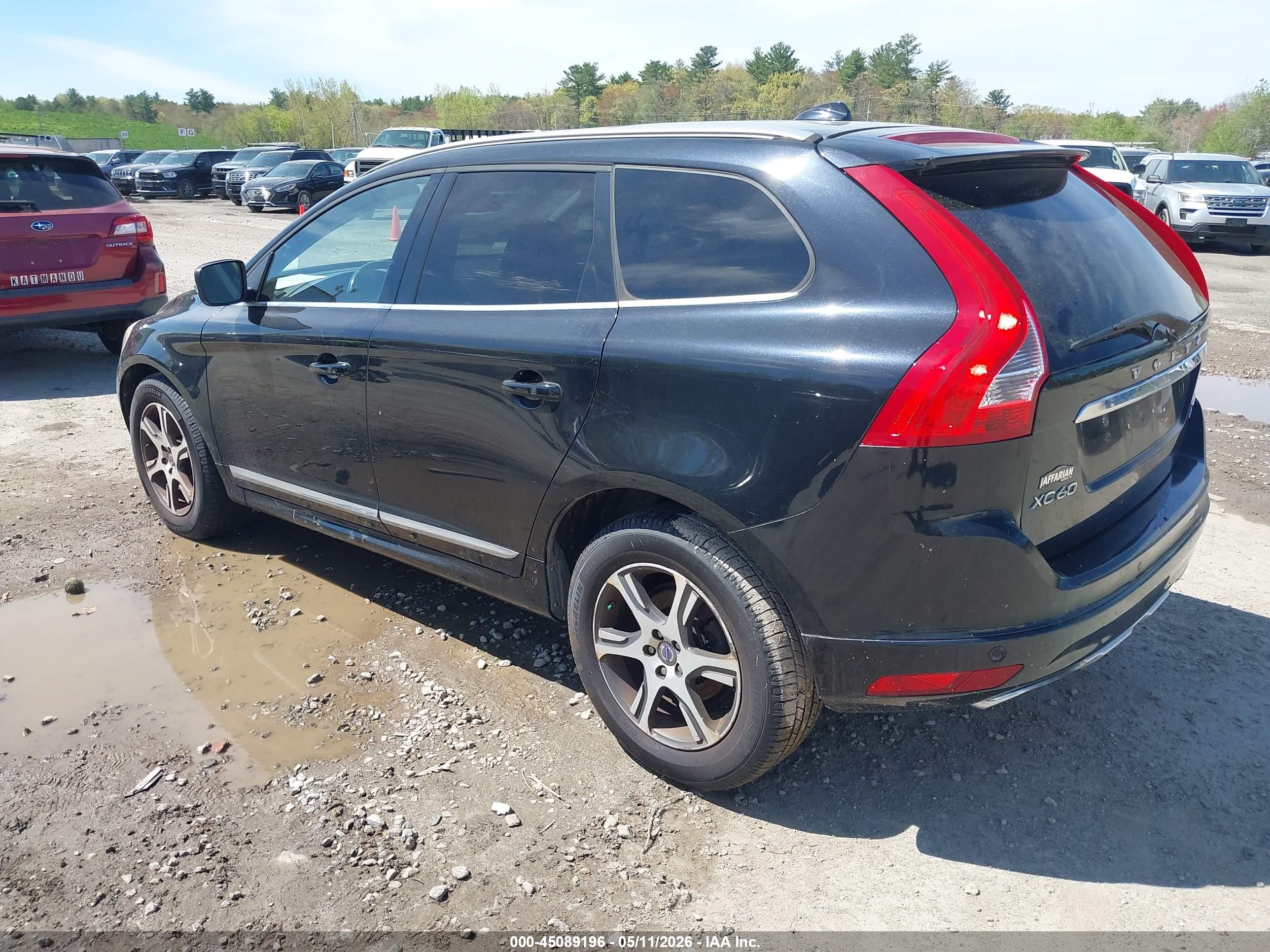 VOLVO XC60 image 3