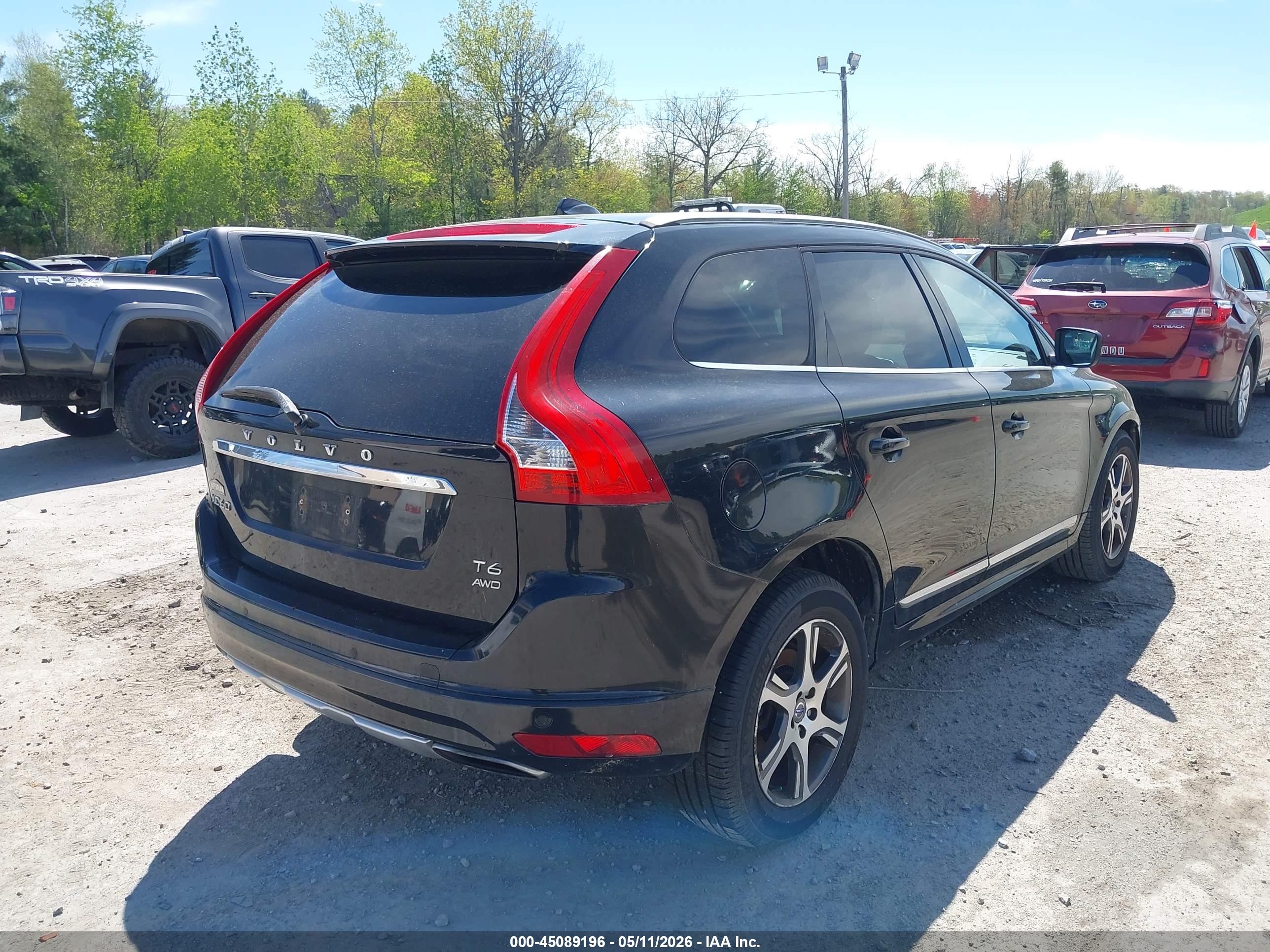 VOLVO XC60 image 4