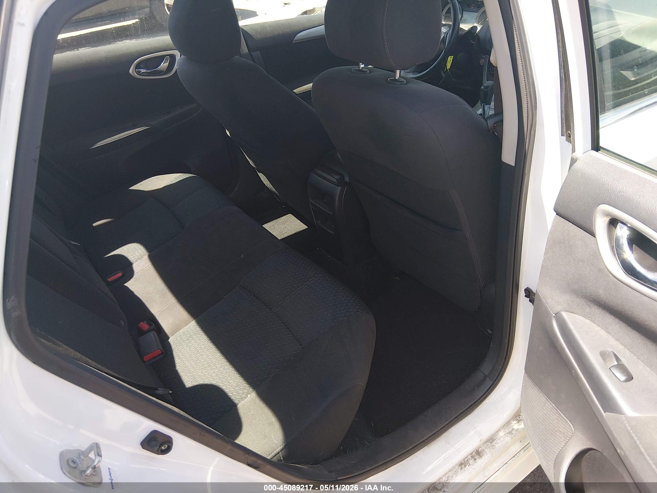 NISSAN SENTRA image 8