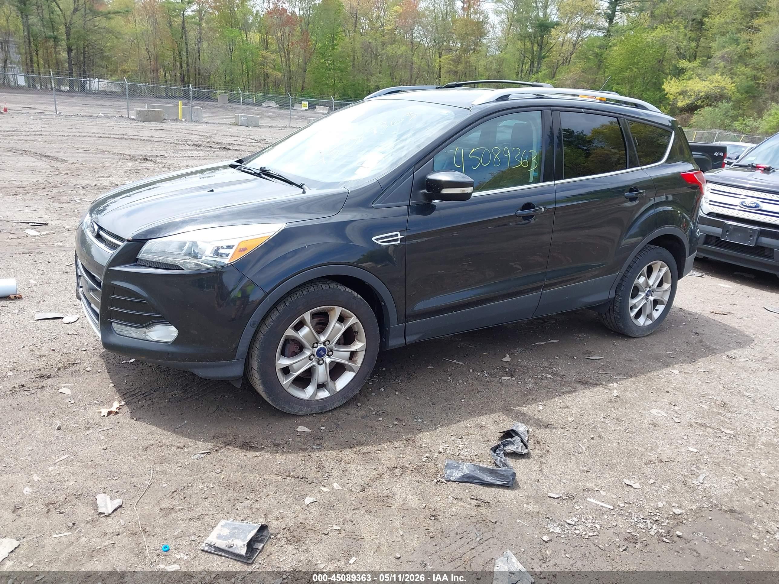 FORD ESCAPE image 2