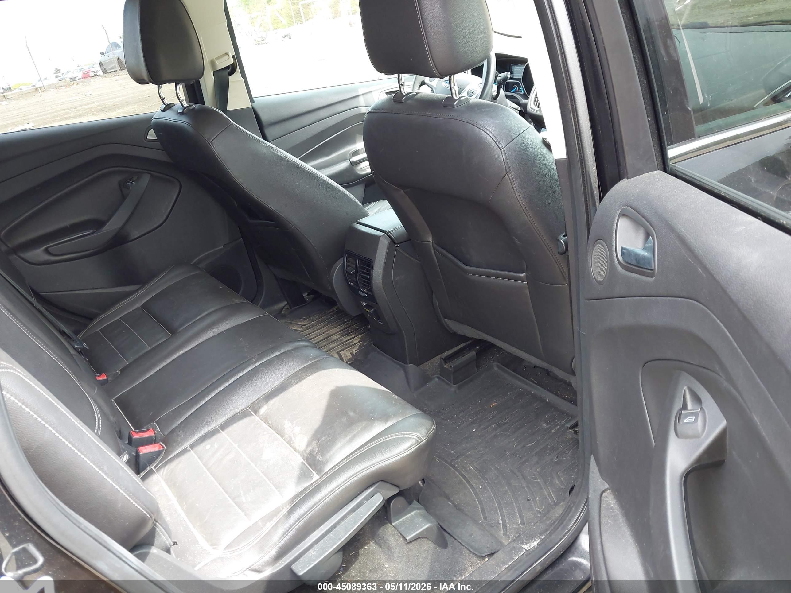 FORD ESCAPE image 8
