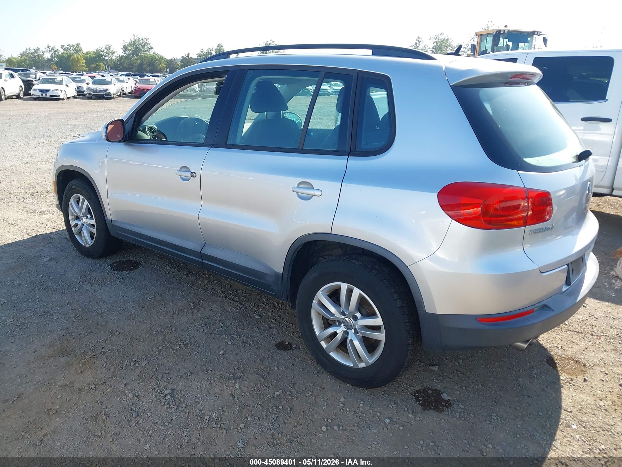 VOLKSWAGEN TIGUAN image 3