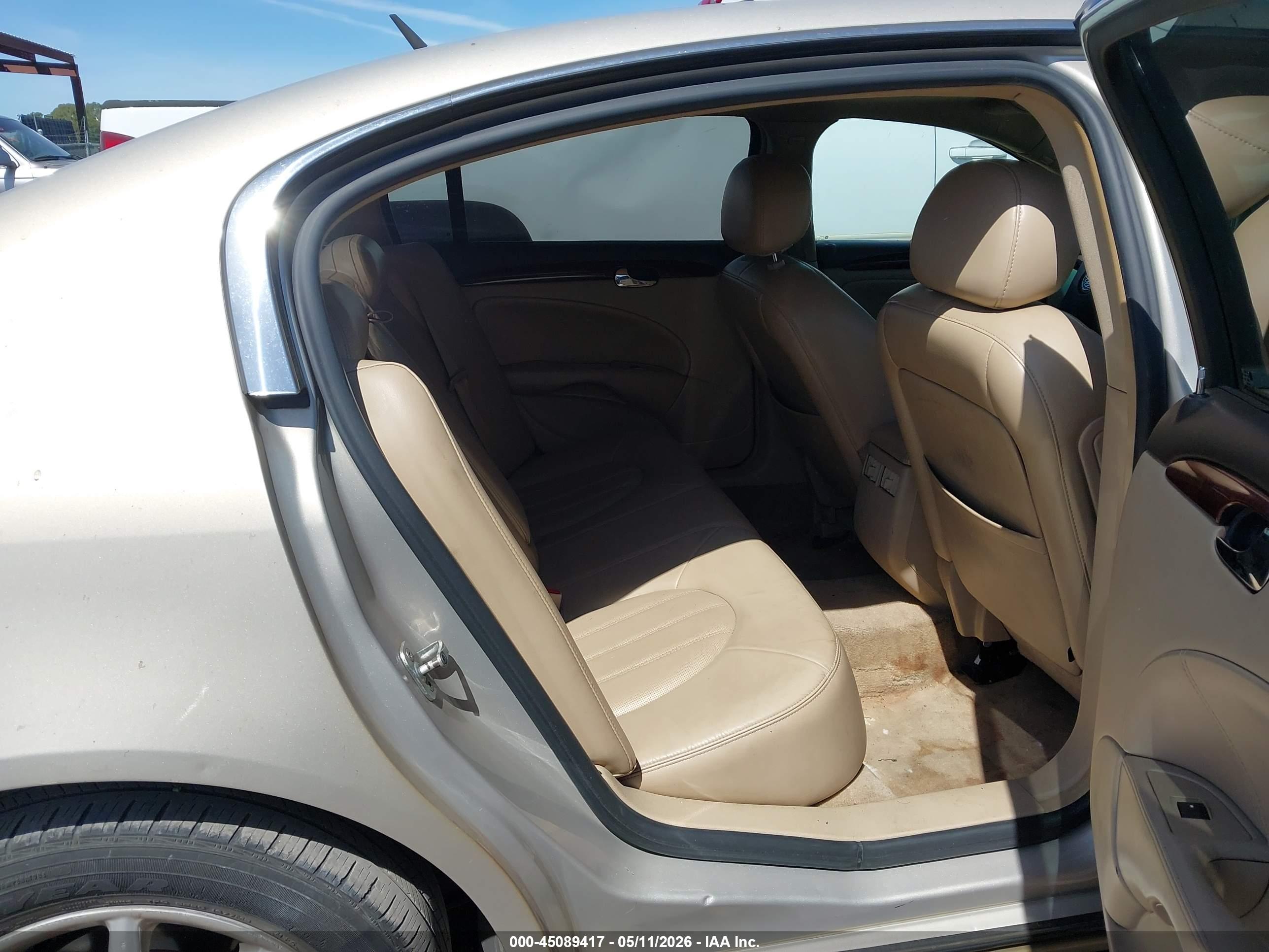 BUICK LUCERNE image 8