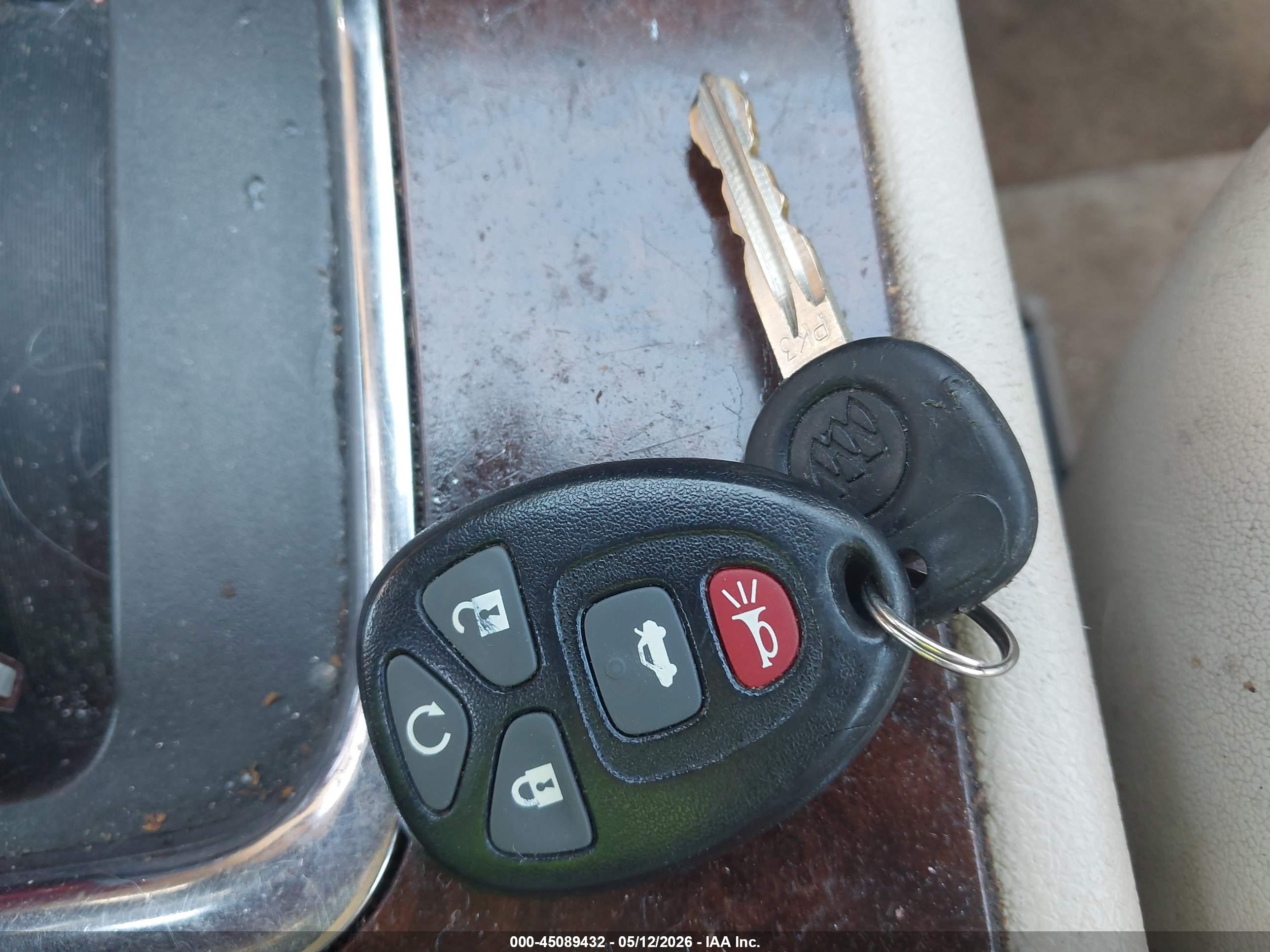 BUICK LACROSSE image 11