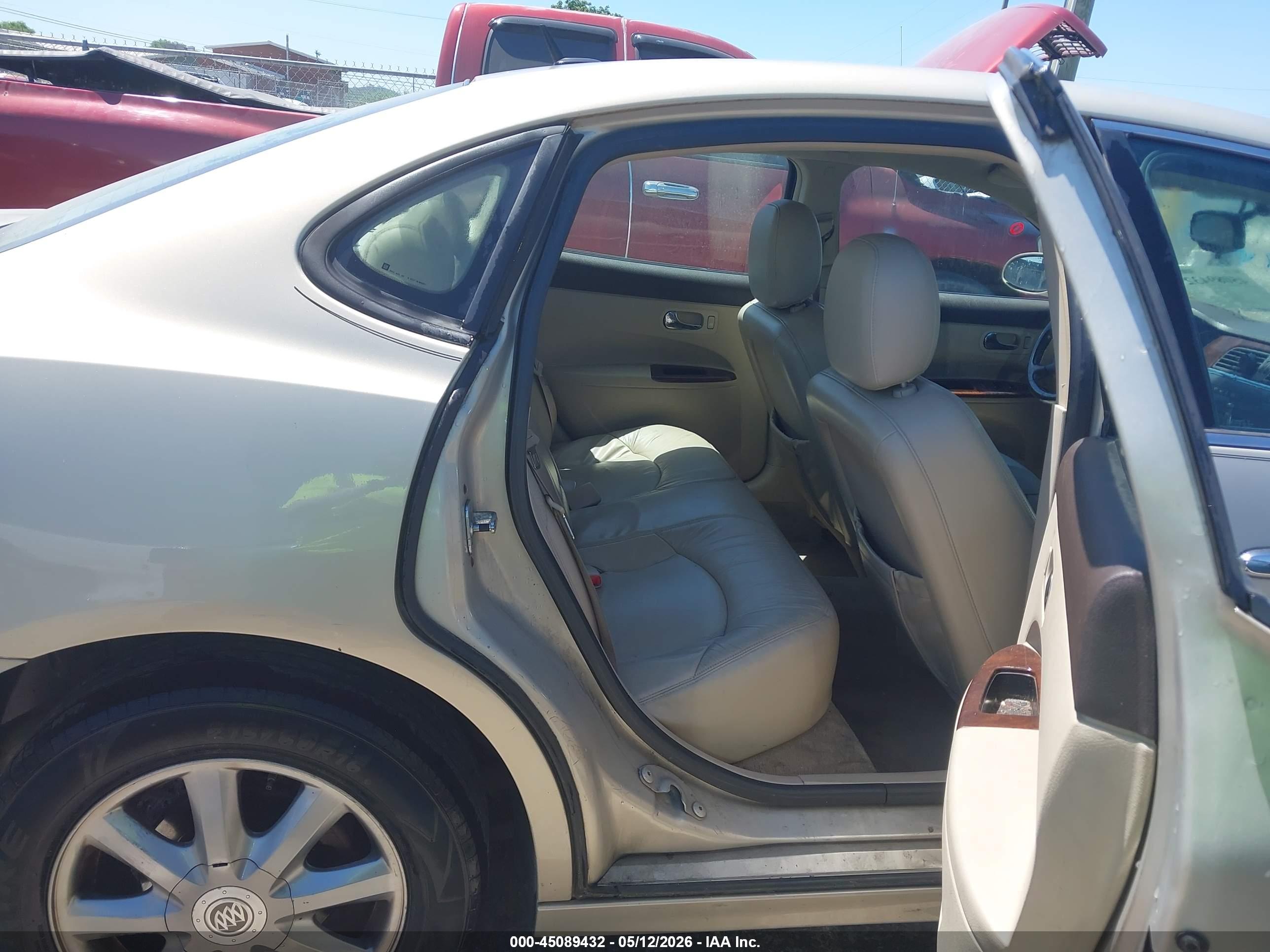 BUICK LACROSSE image 8