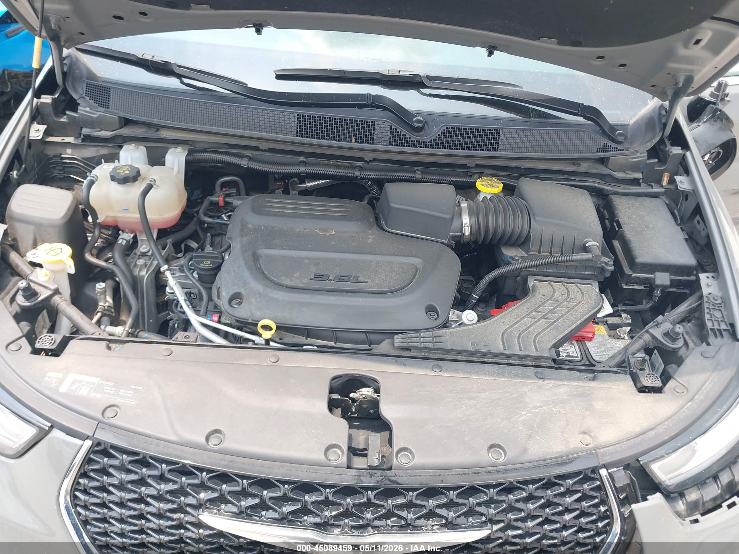 CHRYSLER PACIFICA image 10