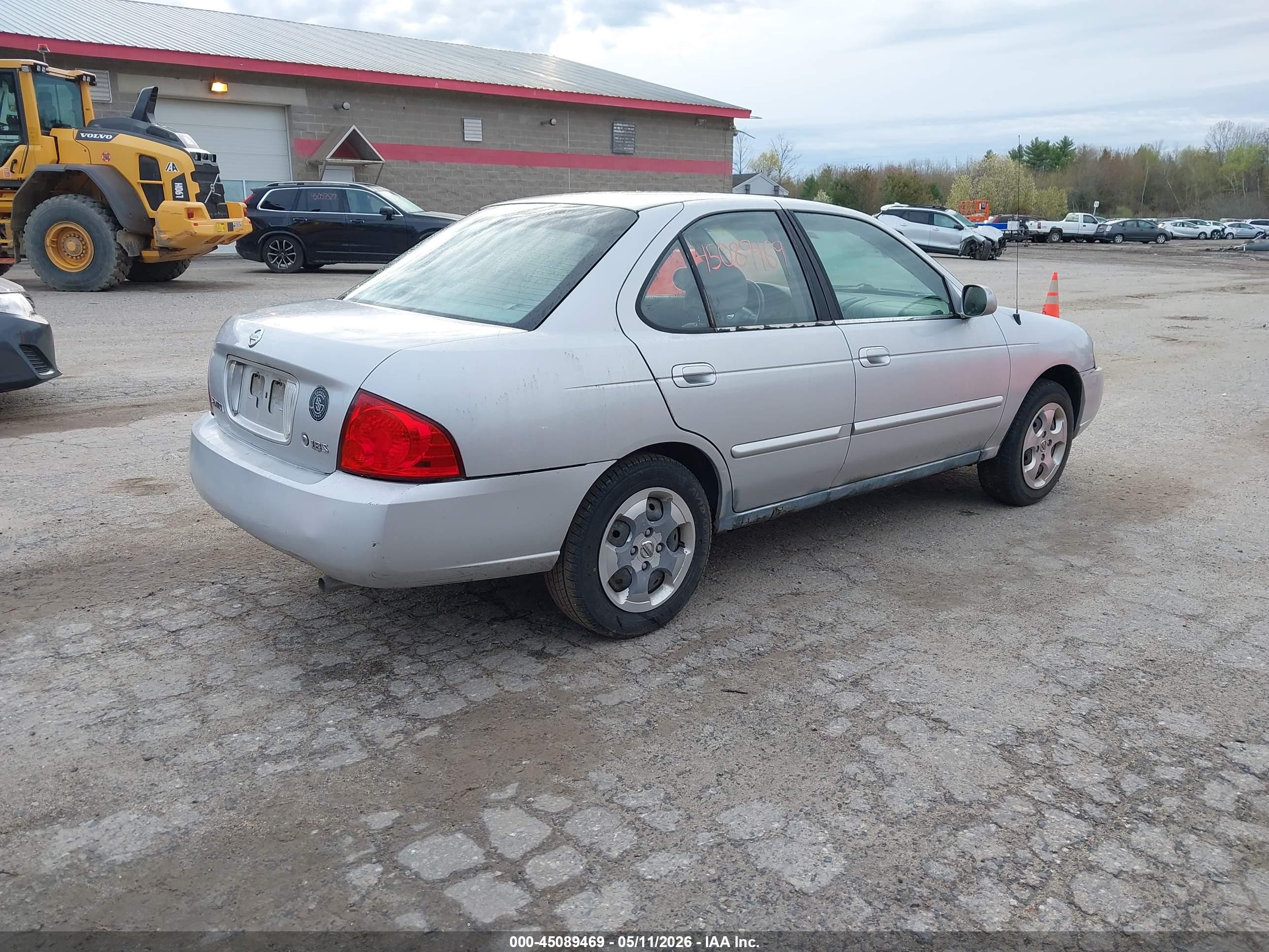 NISSAN SENTRA image 4