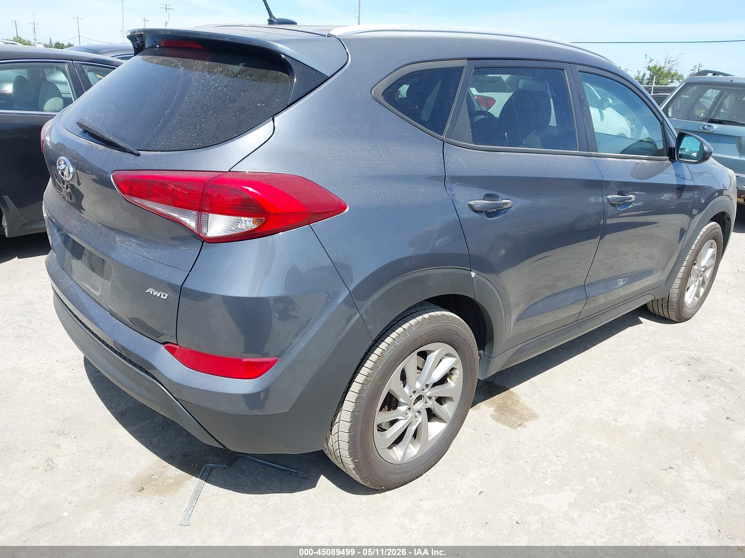 HYUNDAI TUCSON image 4