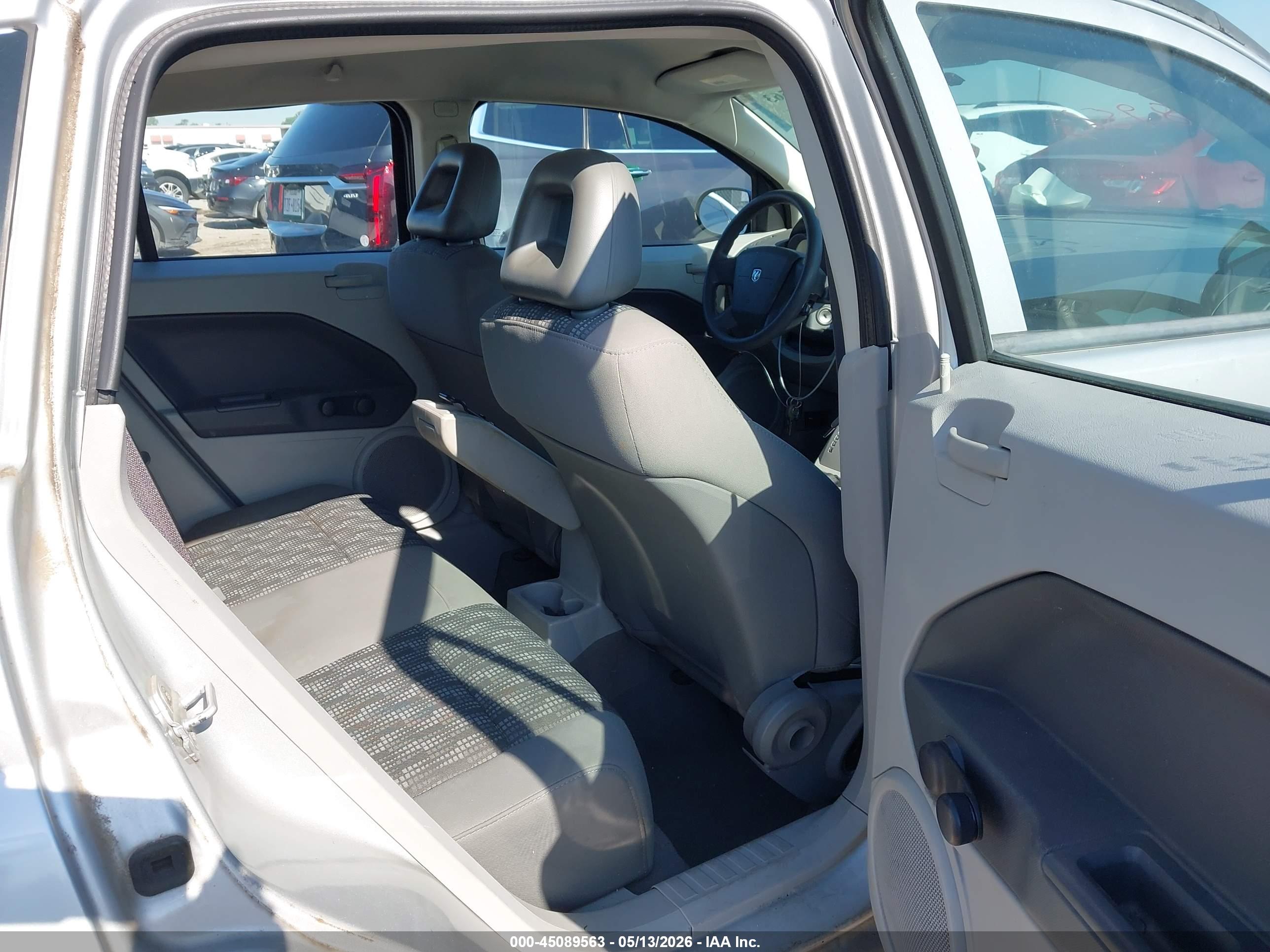 DODGE CALIBER image 8