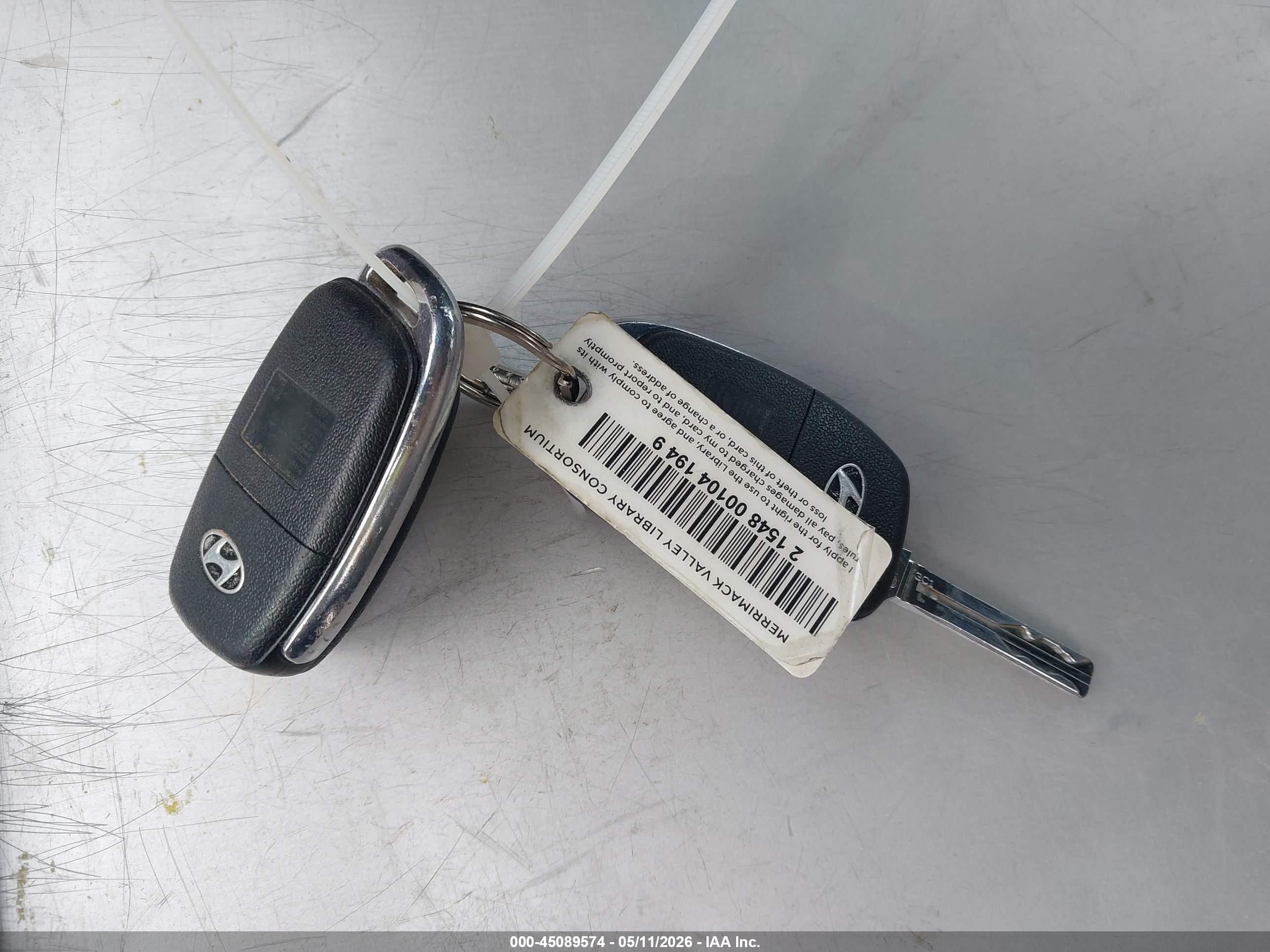 HYUNDAI TUCSON image 11