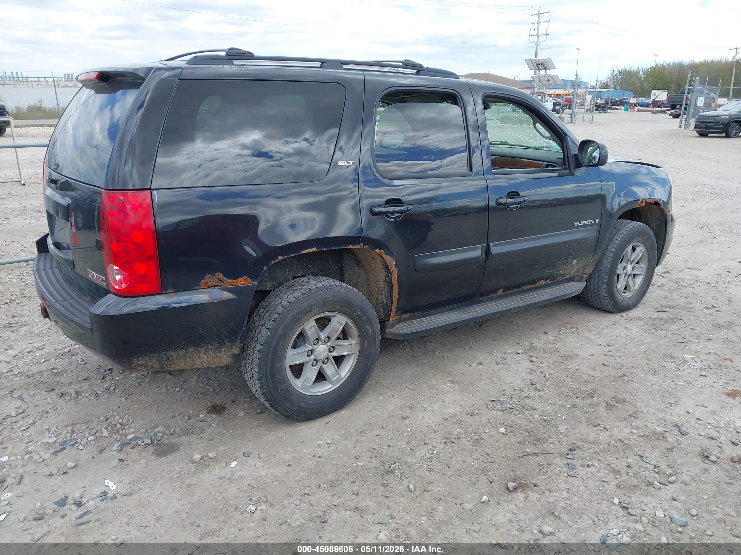 GMC YUKON image 4