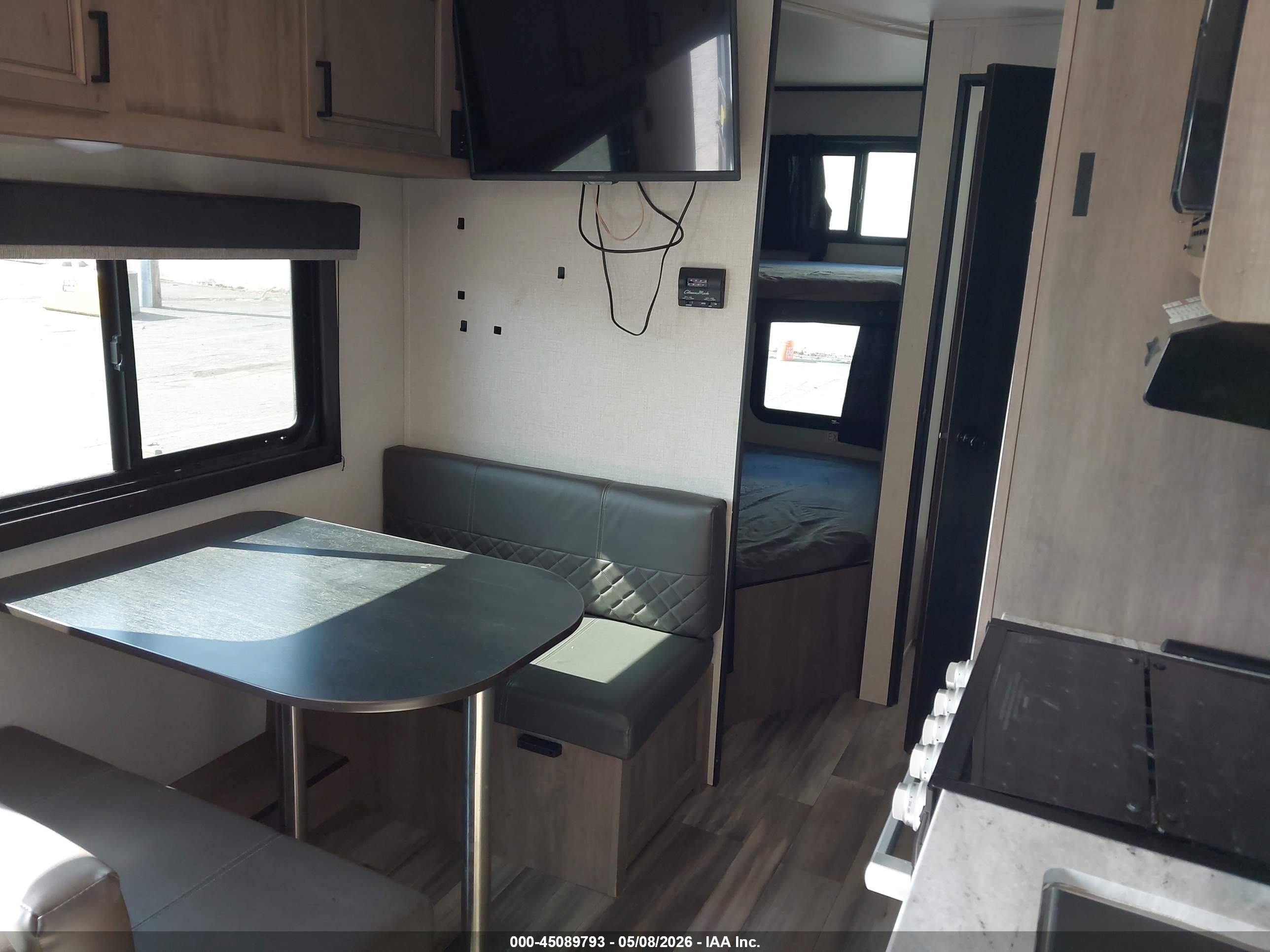 STARCRAFT RV image 8