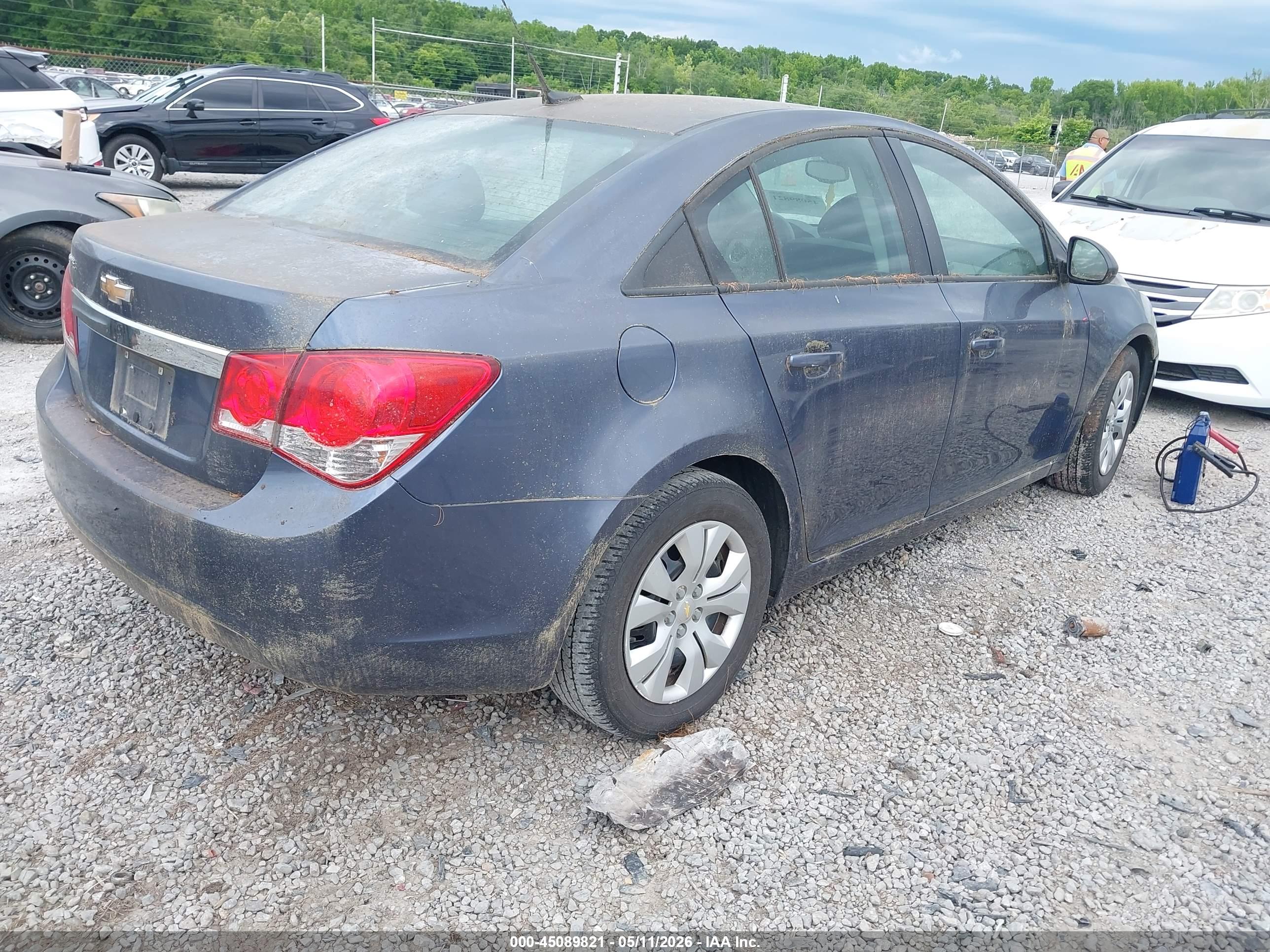 CHEVROLET CRUZE image 4