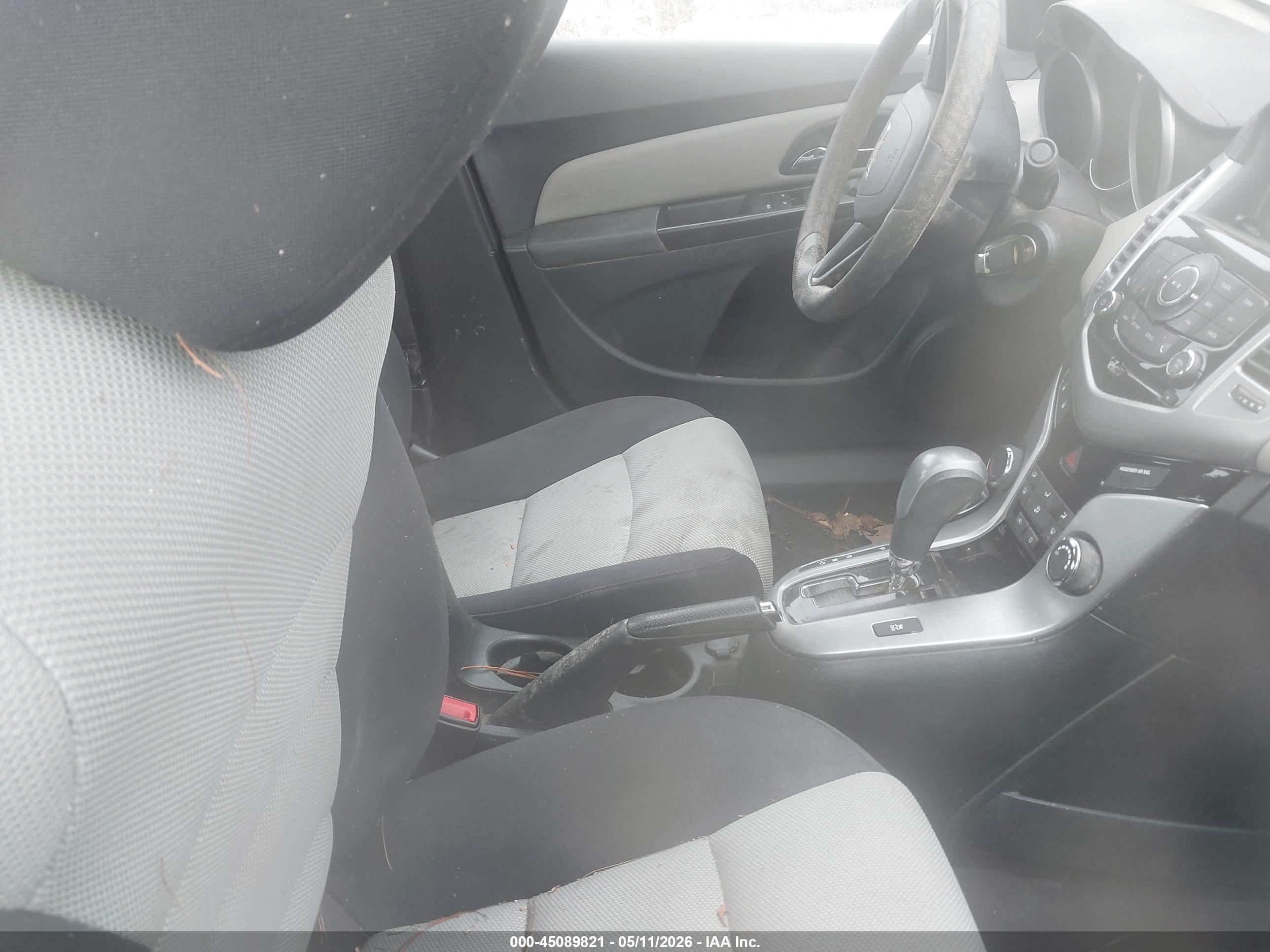 CHEVROLET CRUZE image 5