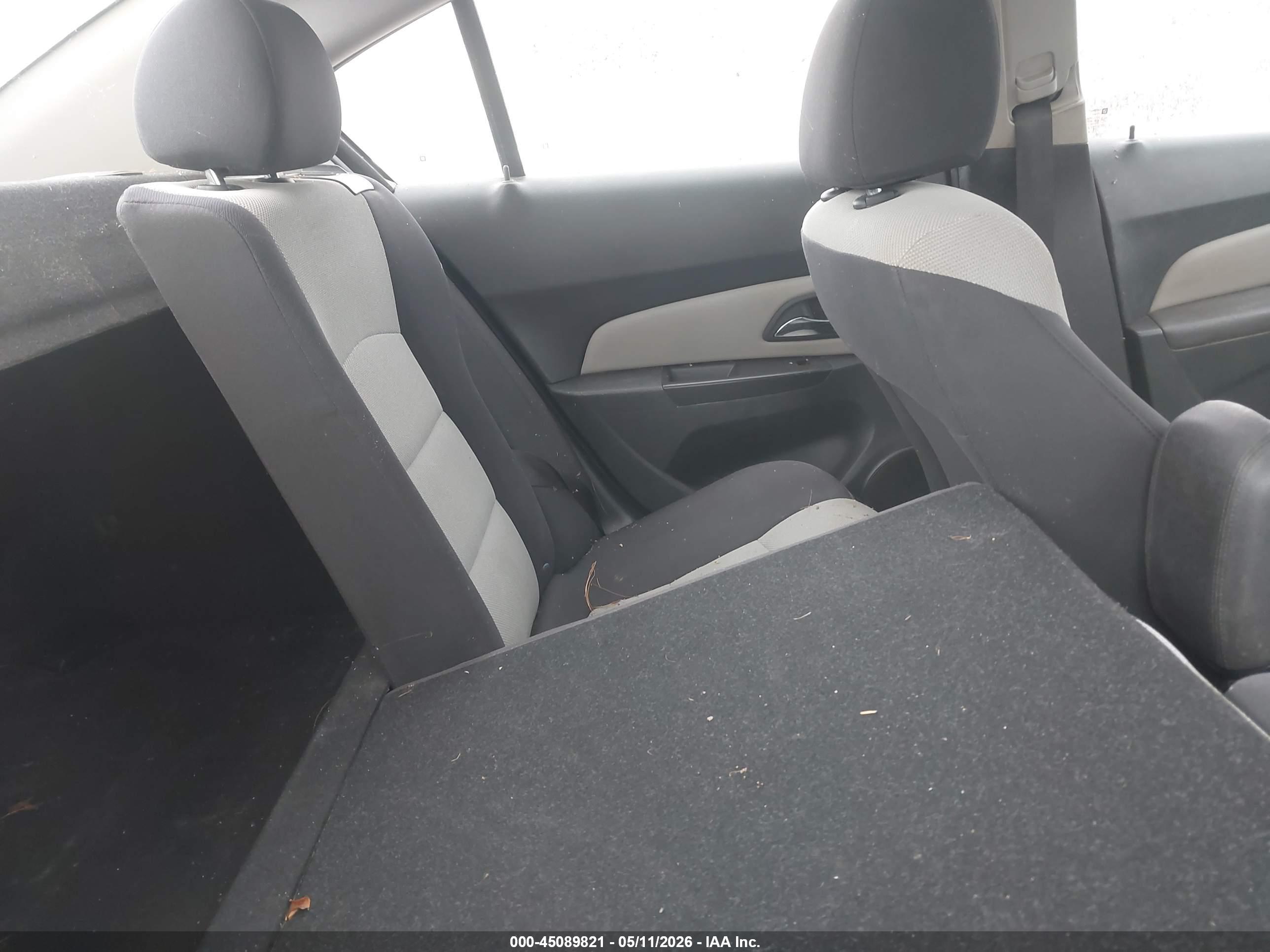 CHEVROLET CRUZE image 8