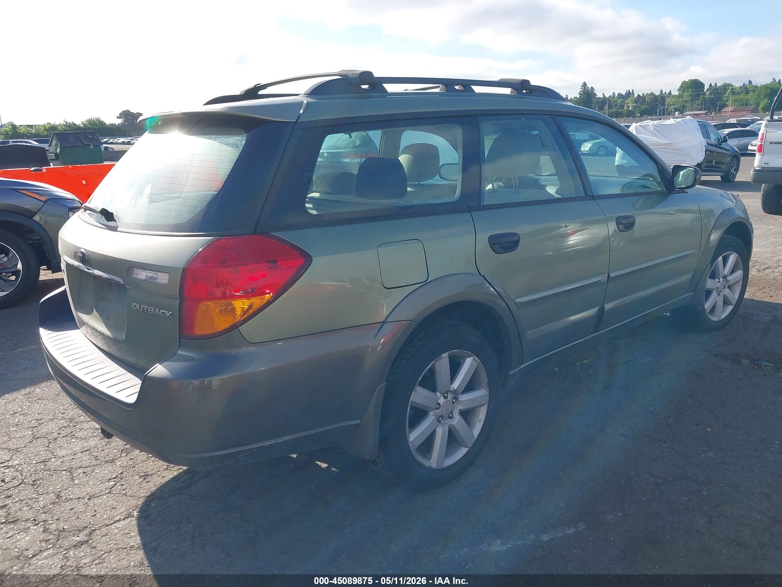 SUBARU OUTBACK image 4