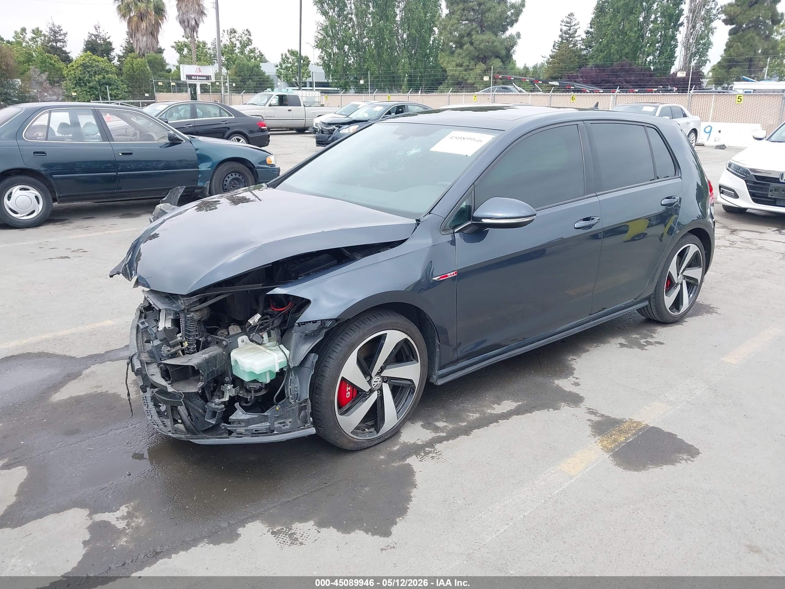 VOLKSWAGEN GOLF image 2