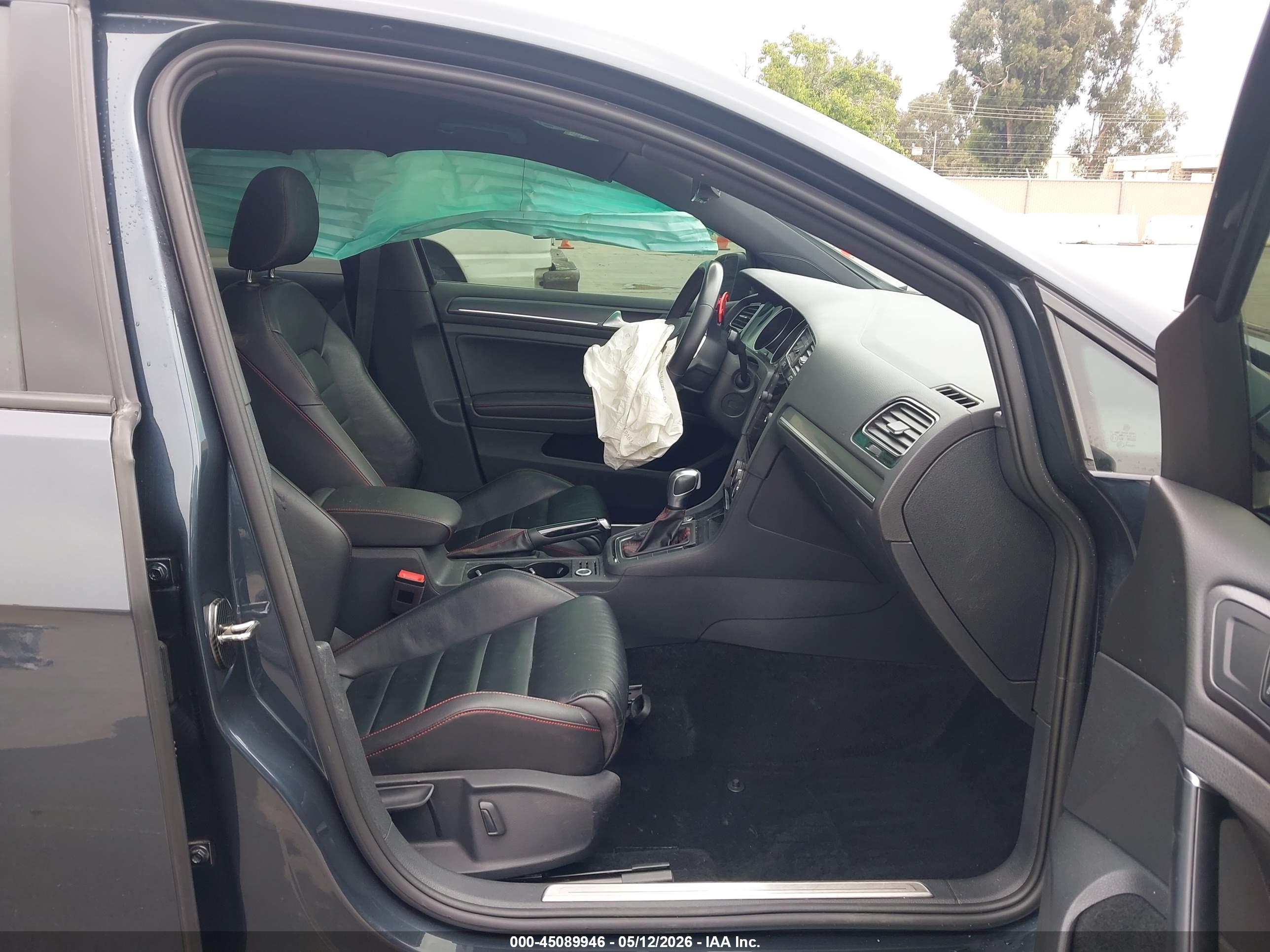 VOLKSWAGEN GOLF image 5