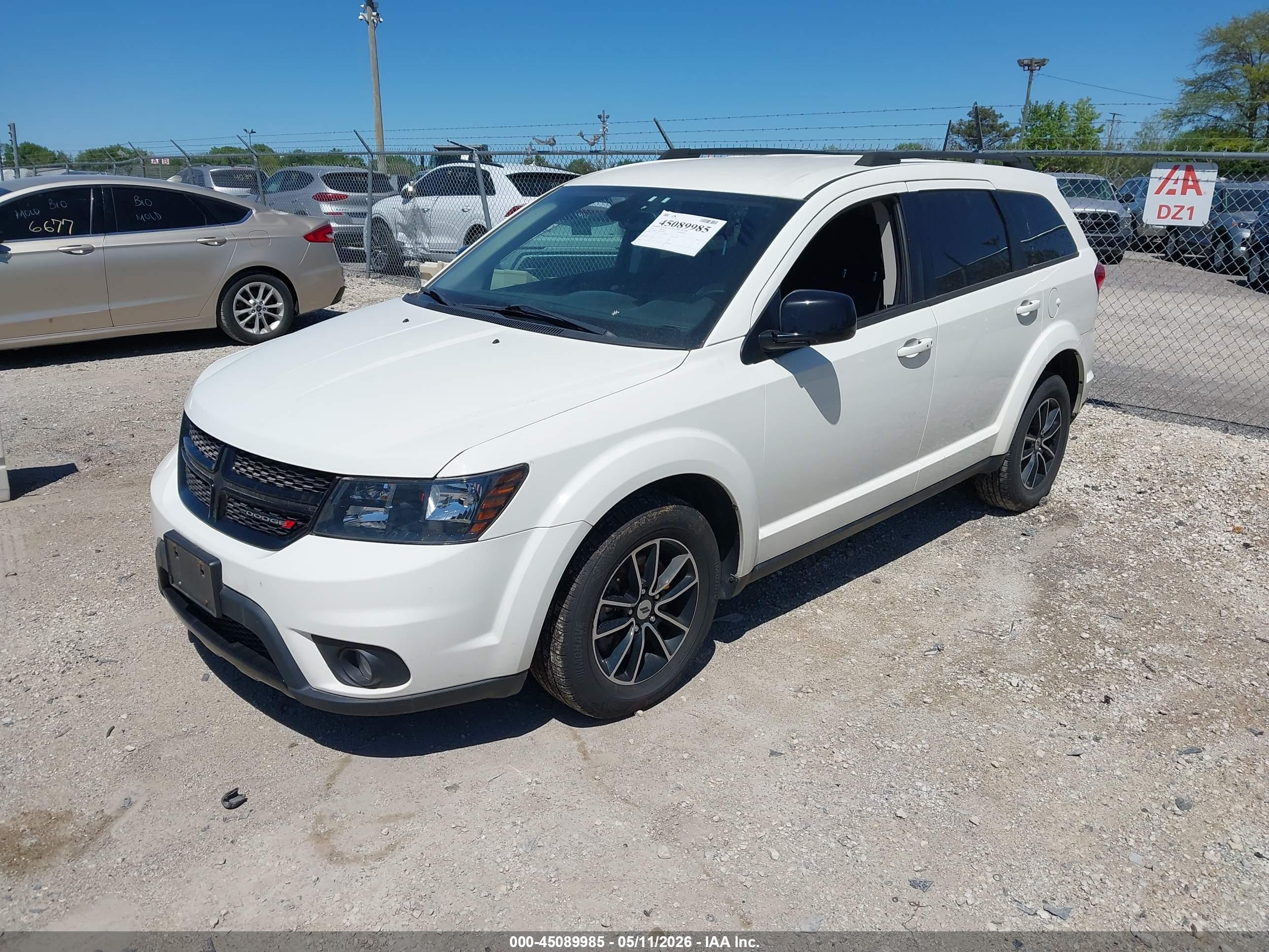 DODGE JOURNEY image 2
