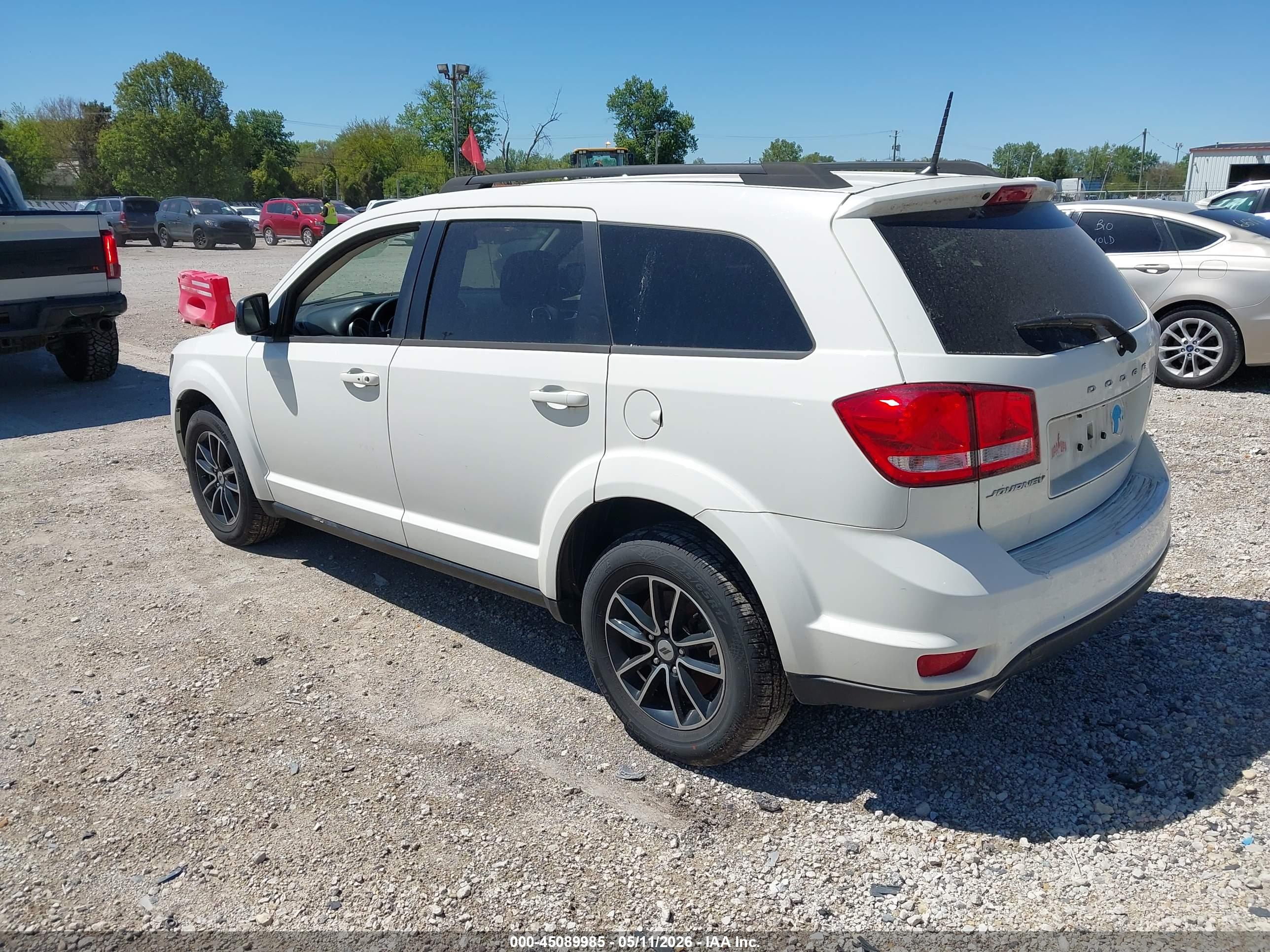 DODGE JOURNEY image 3