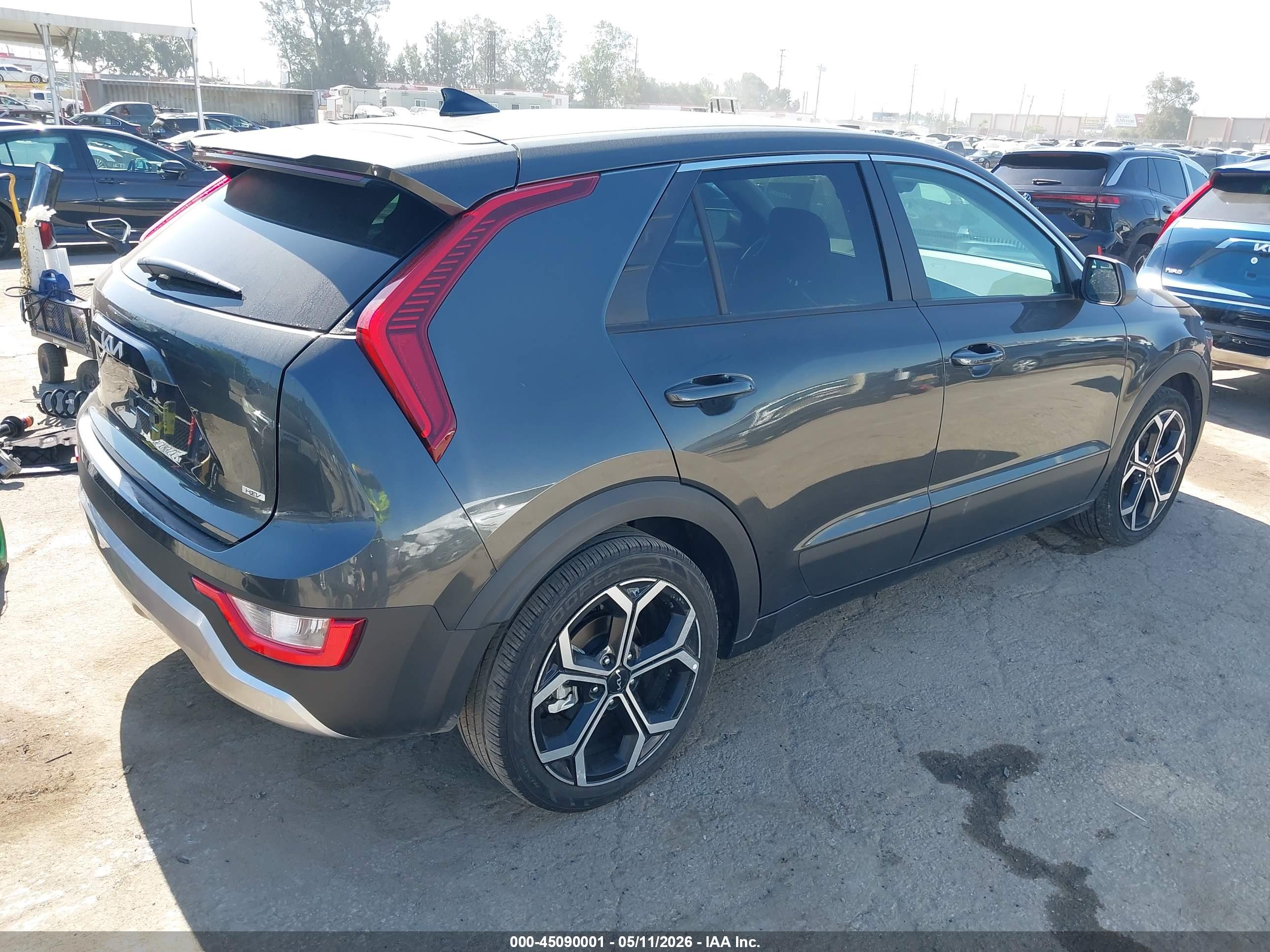 KIA NIRO image 4