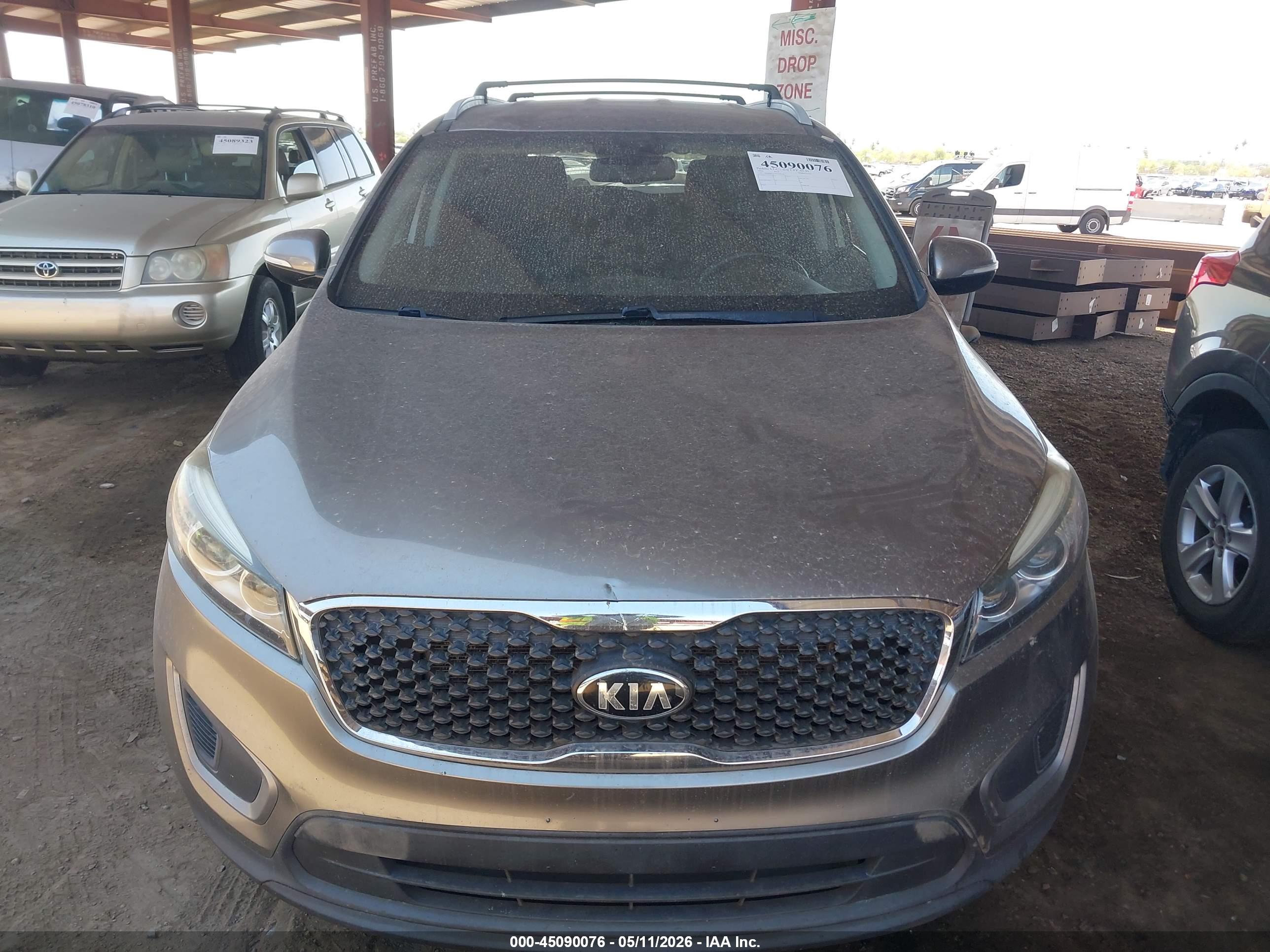 KIA SORENTO image 6
