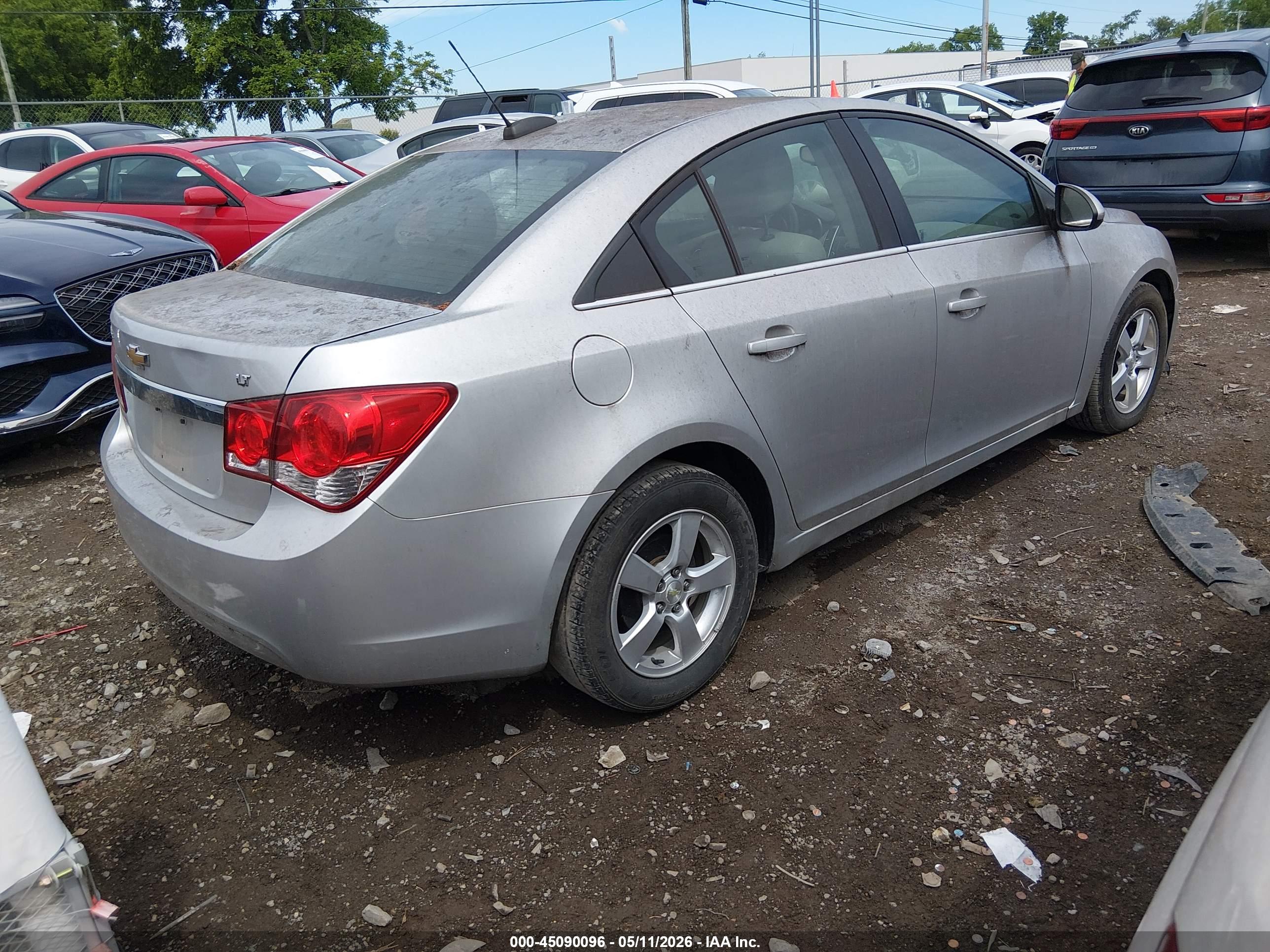 CHEVROLET CRUZE image 4