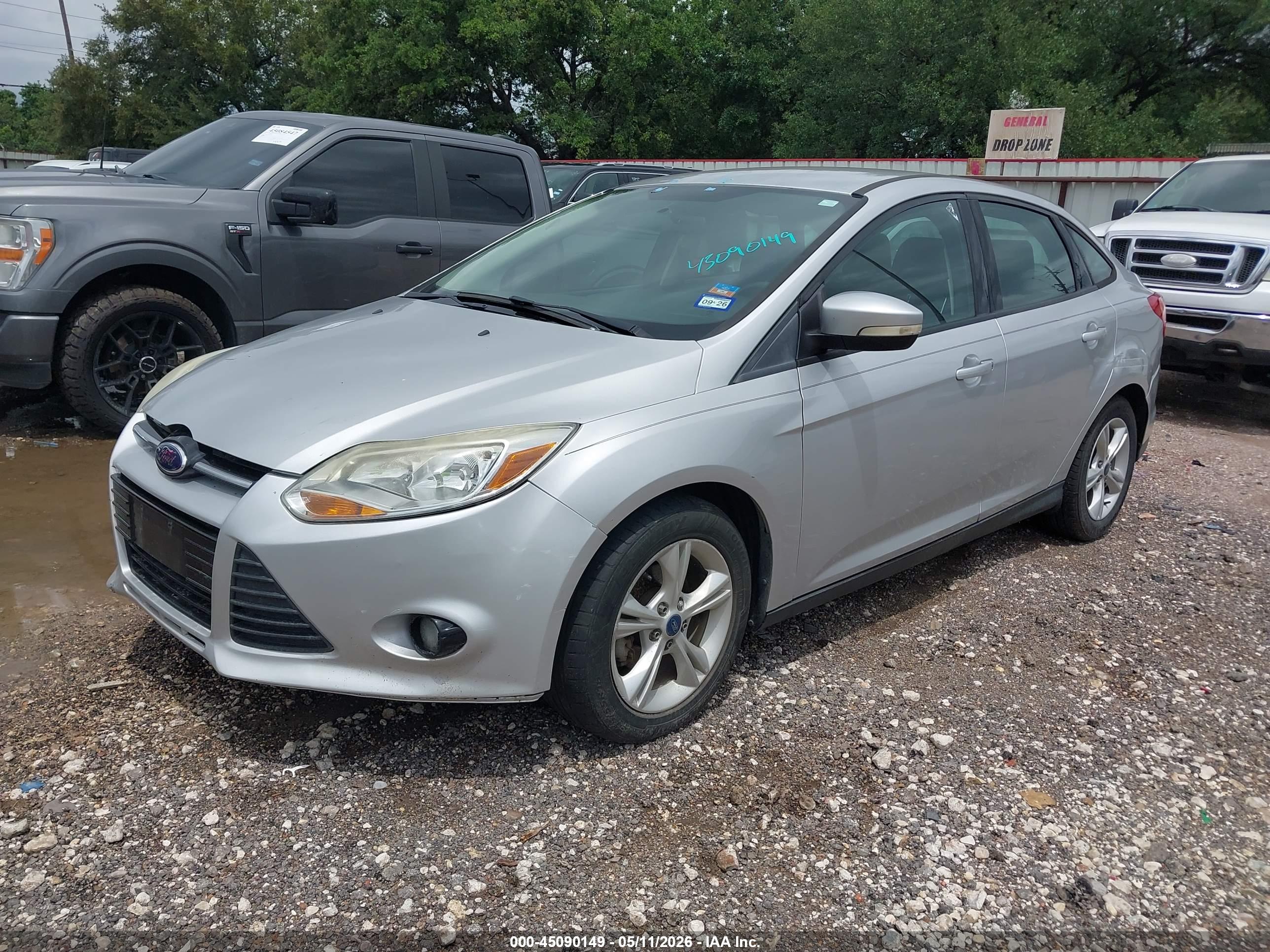 FORD FOCUS image 2