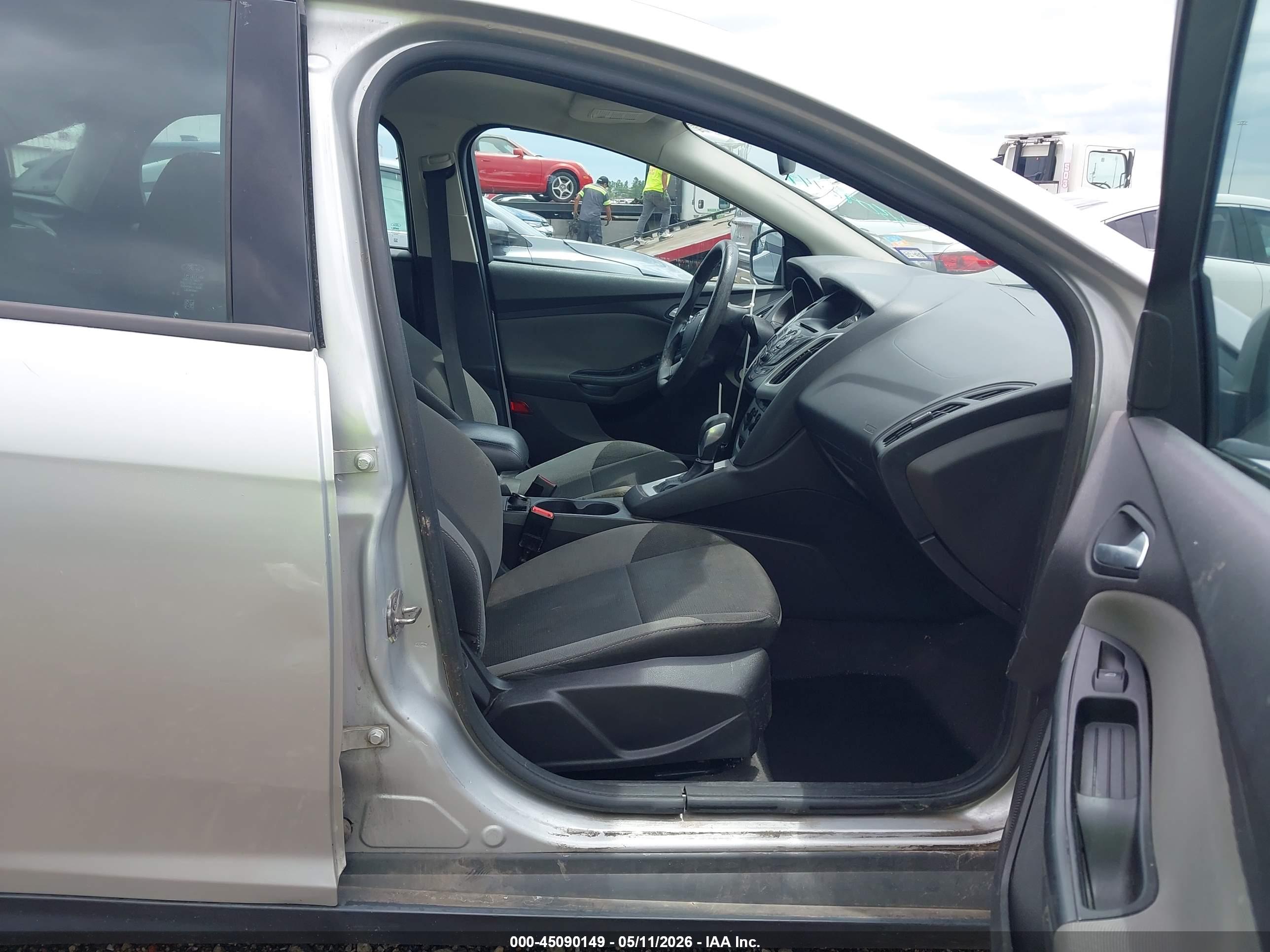 FORD FOCUS image 5