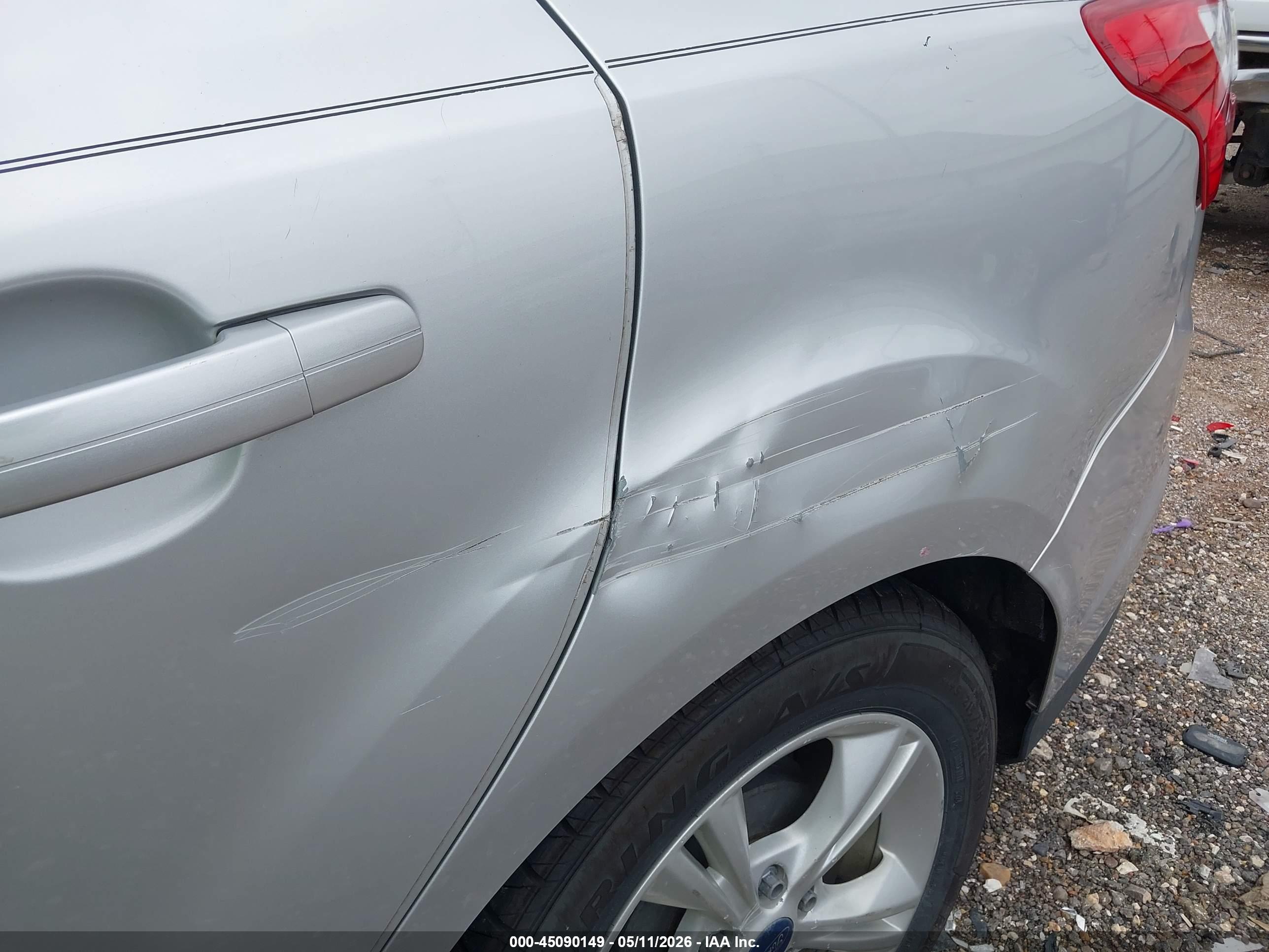 FORD FOCUS image 6