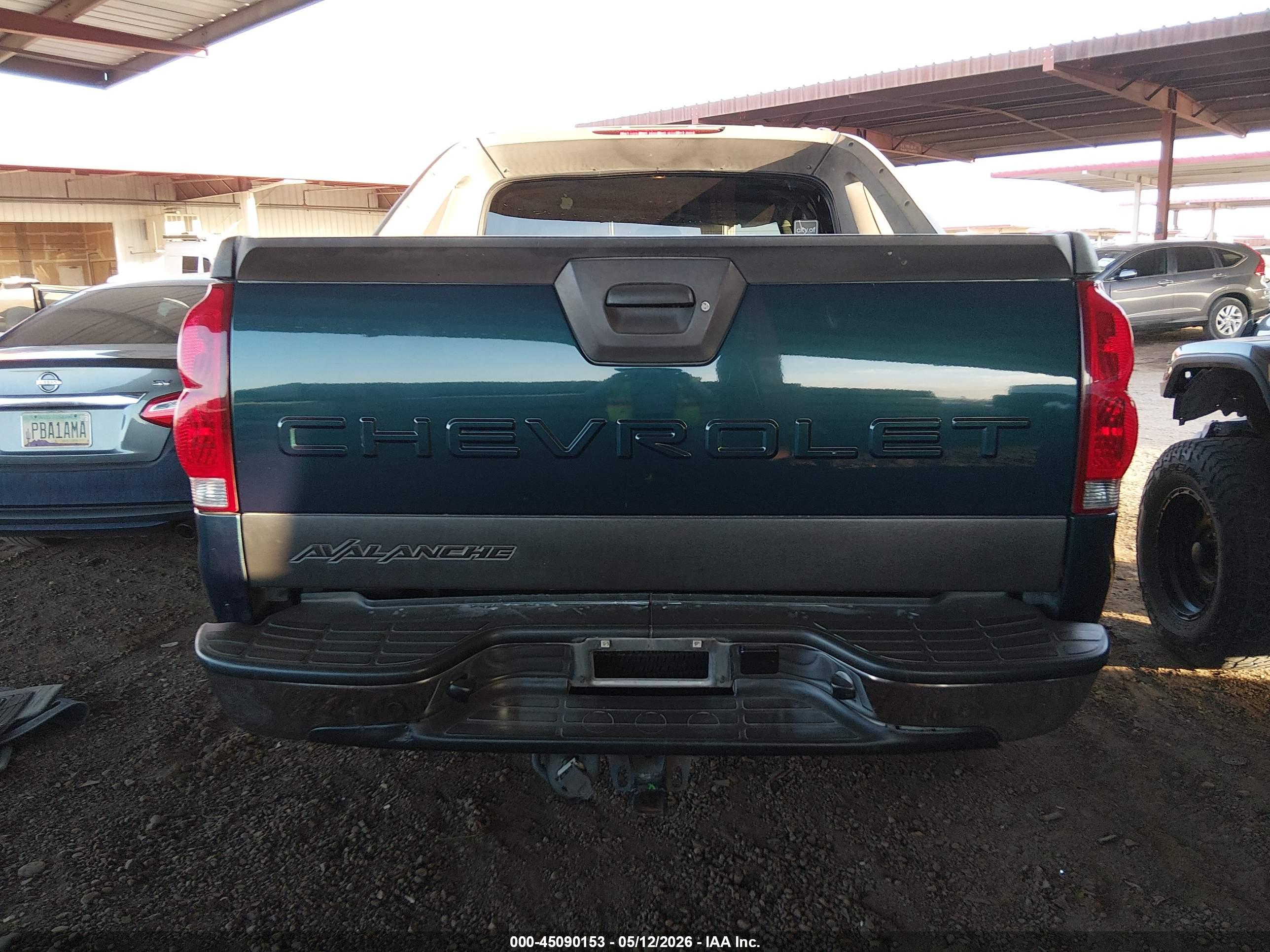 CHEVROLET AVALANCHE image 6