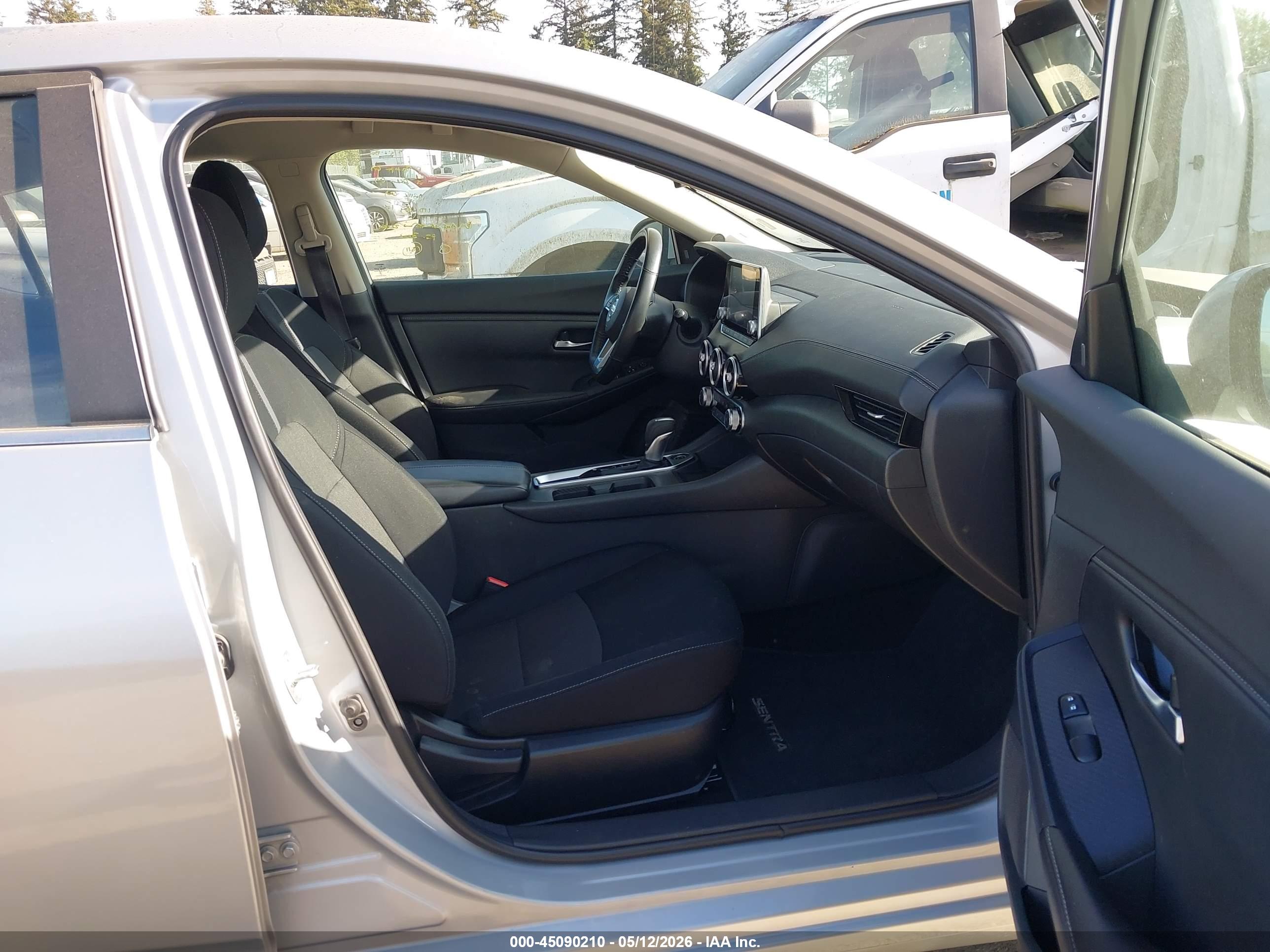 NISSAN SENTRA image 5