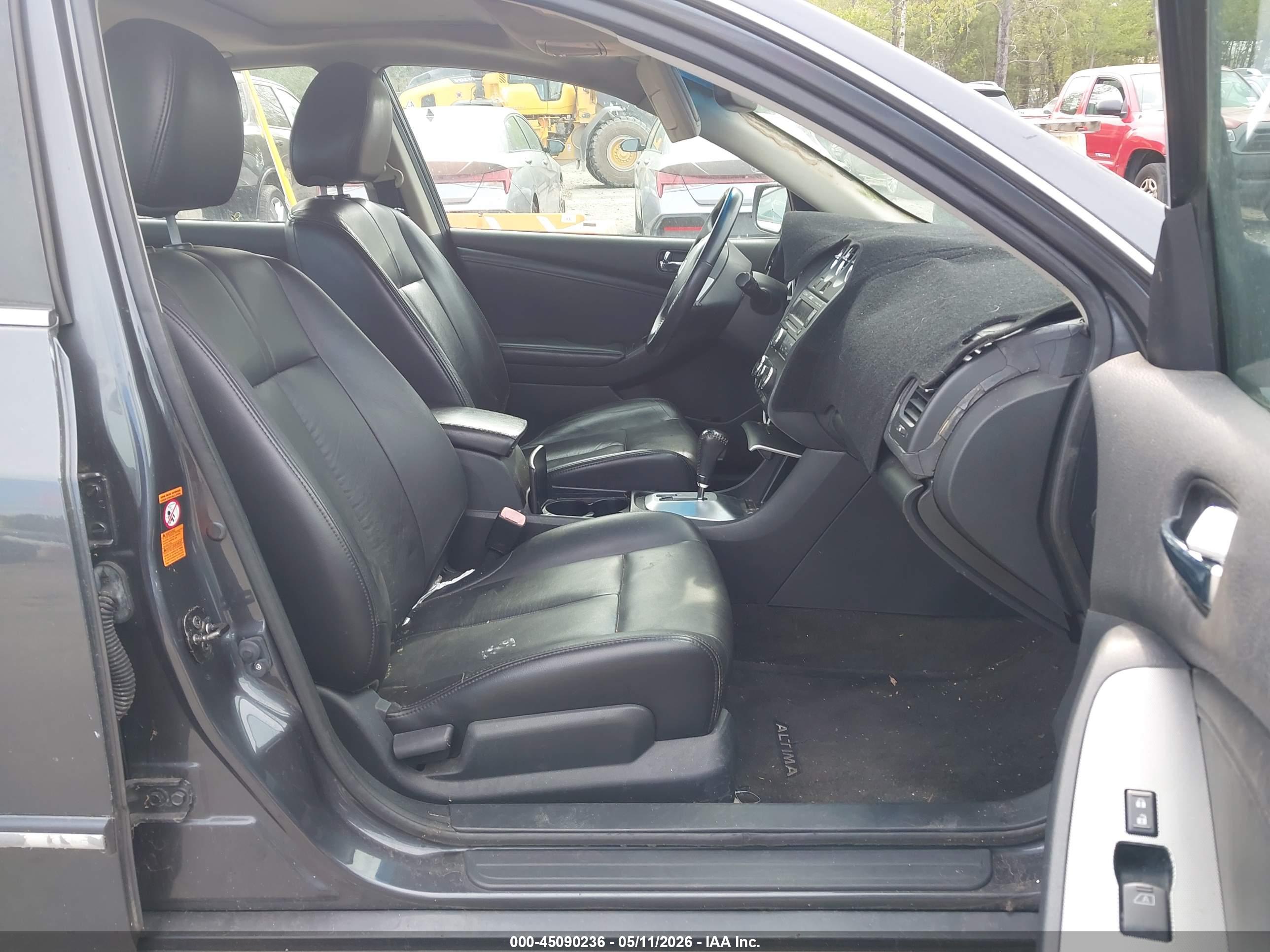 NISSAN ALTIMA image 5