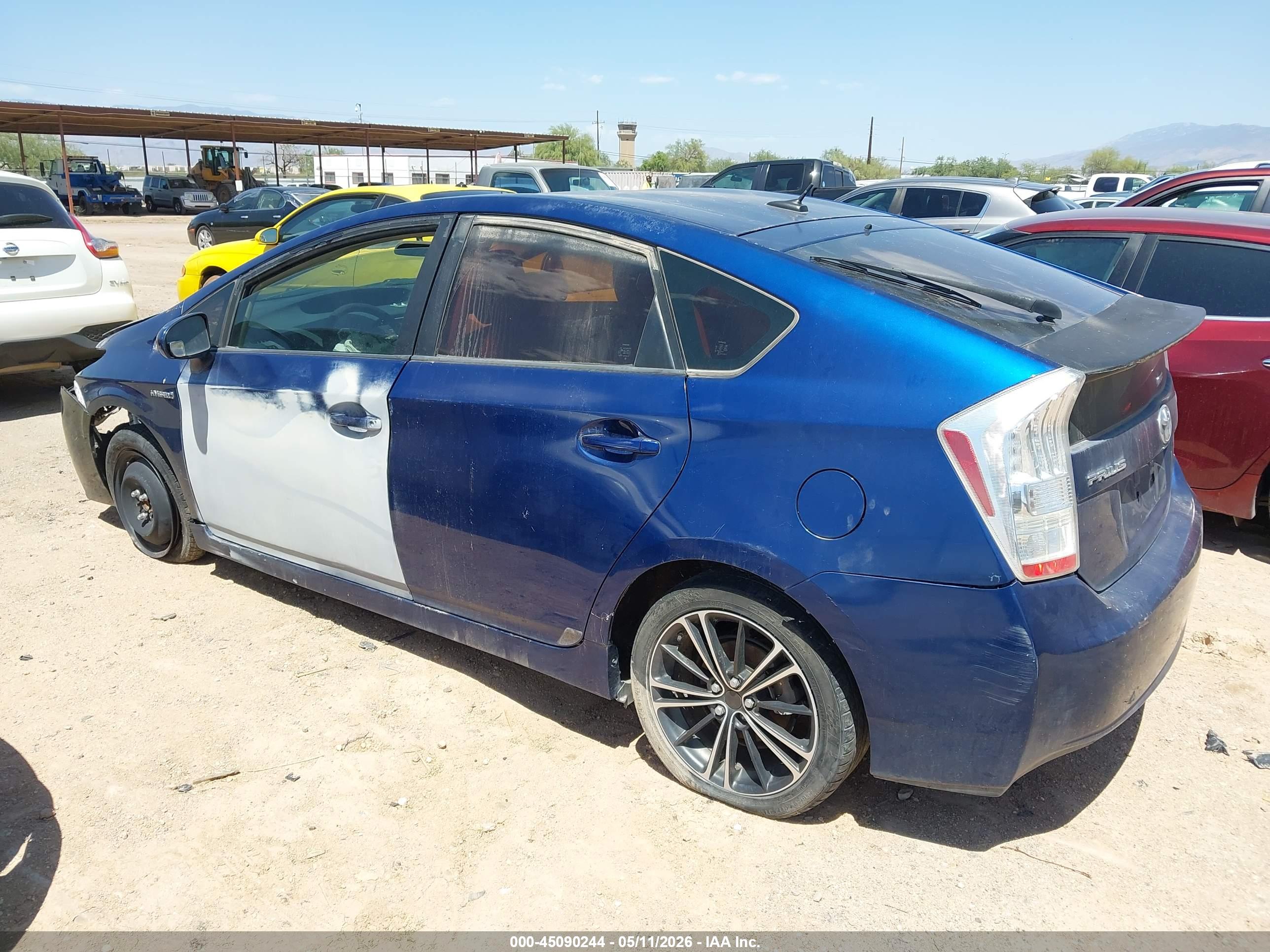 TOYOTA PRIUS image 3