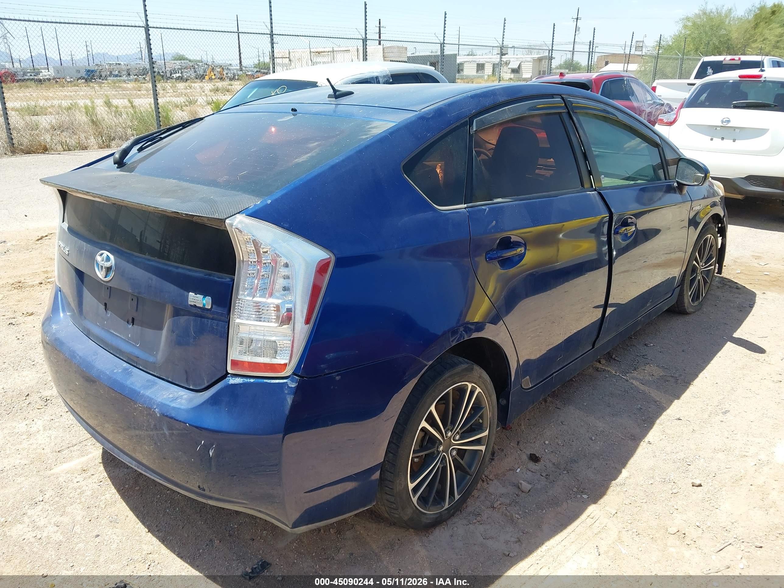 TOYOTA PRIUS image 4