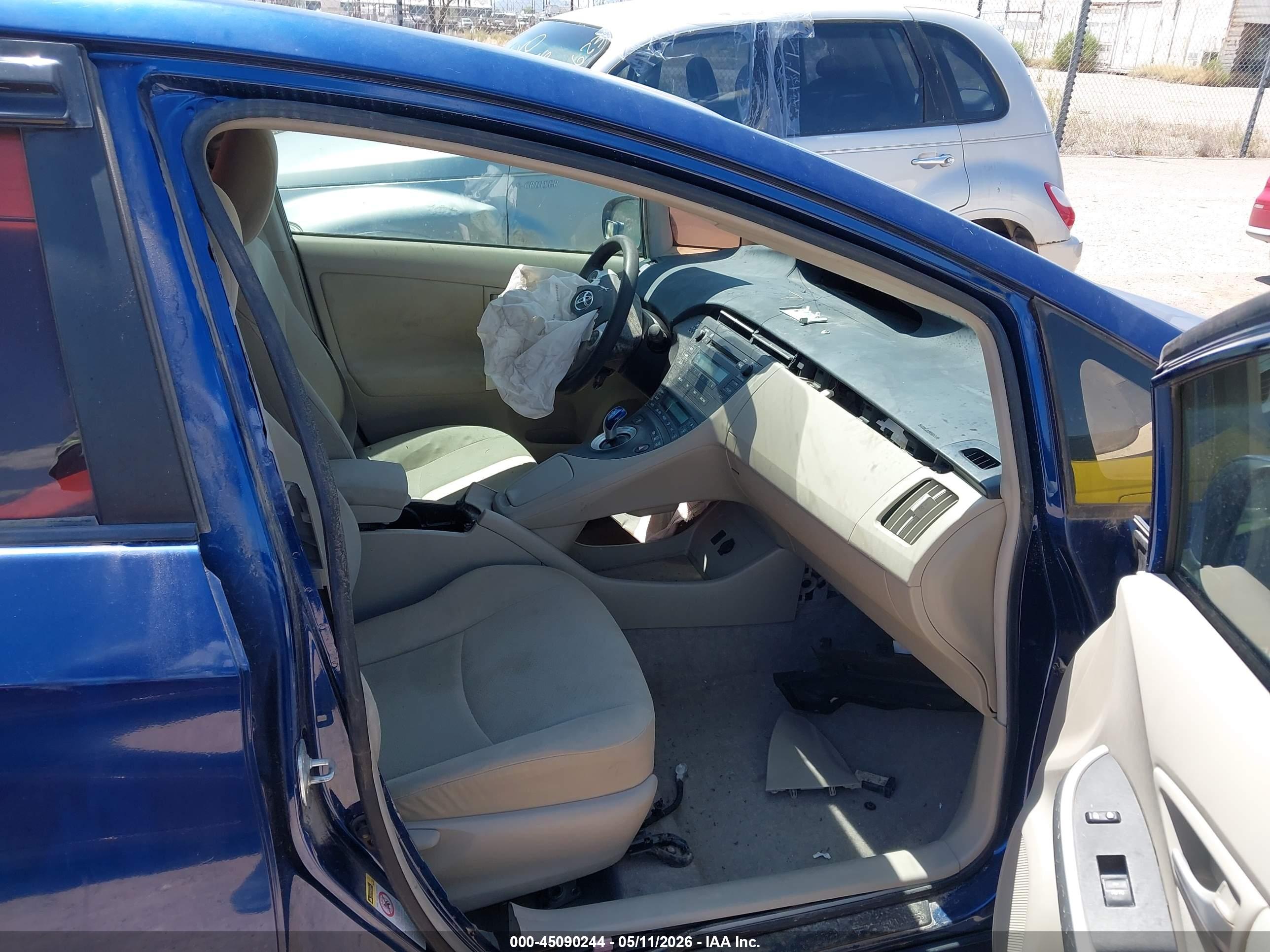 TOYOTA PRIUS image 5