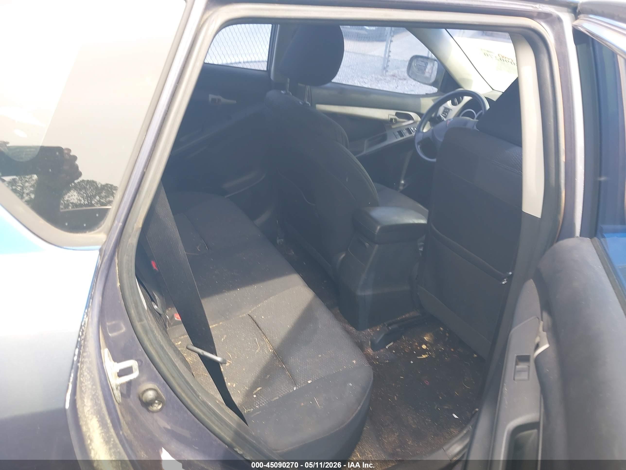 PONTIAC VIBE image 8
