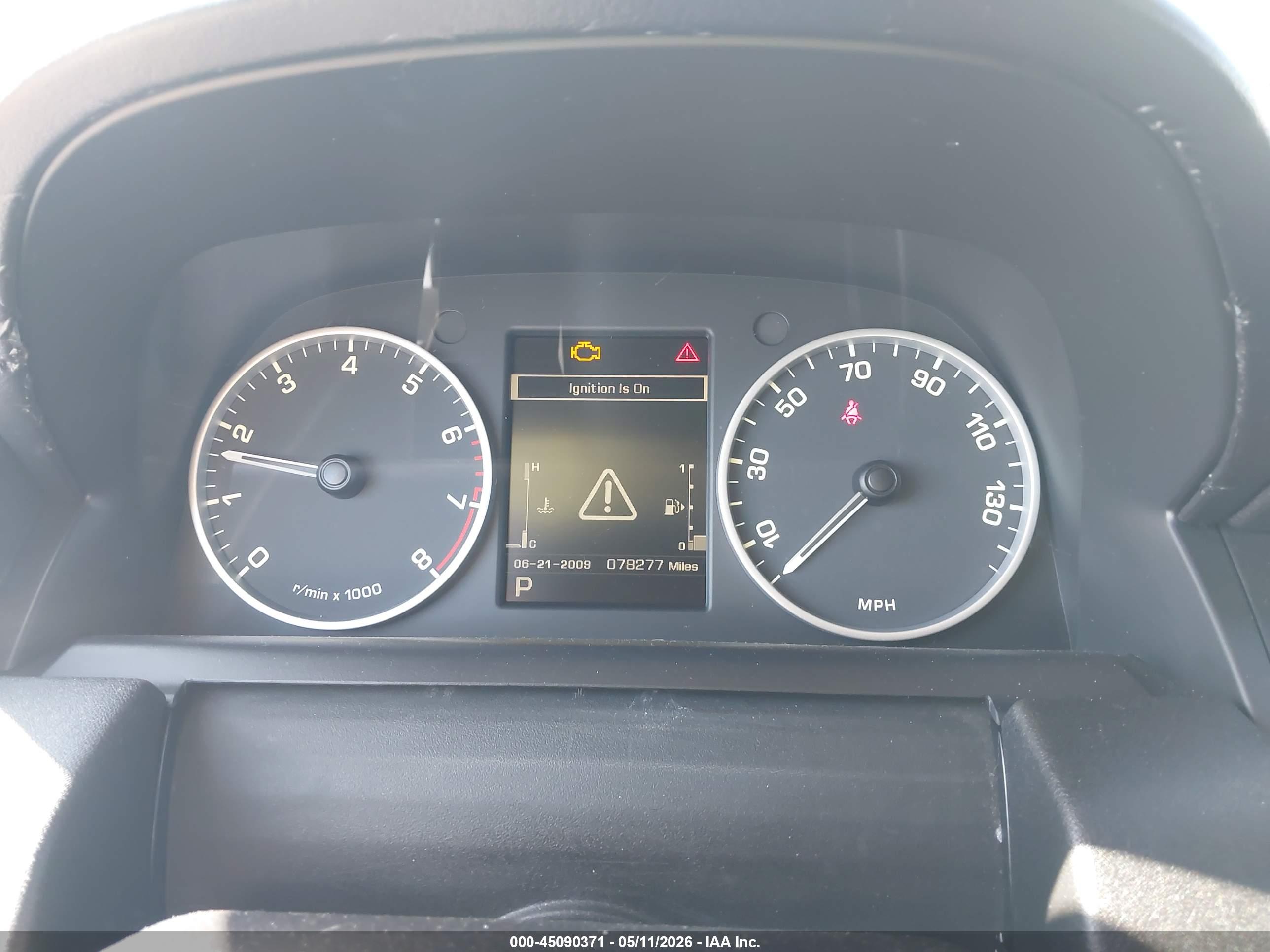 LAND ROVER image 7