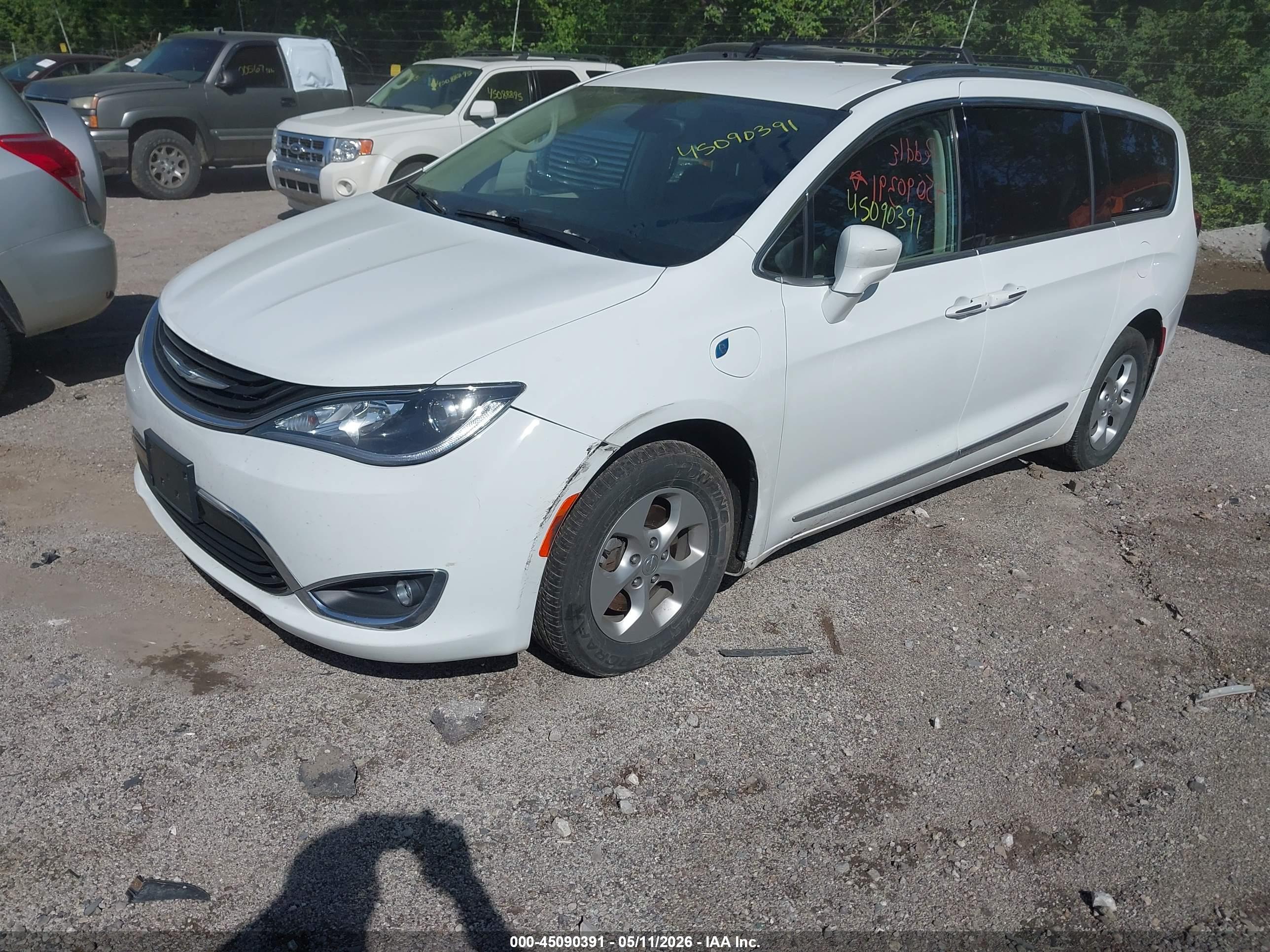 CHRYSLER PACIFICA image 2