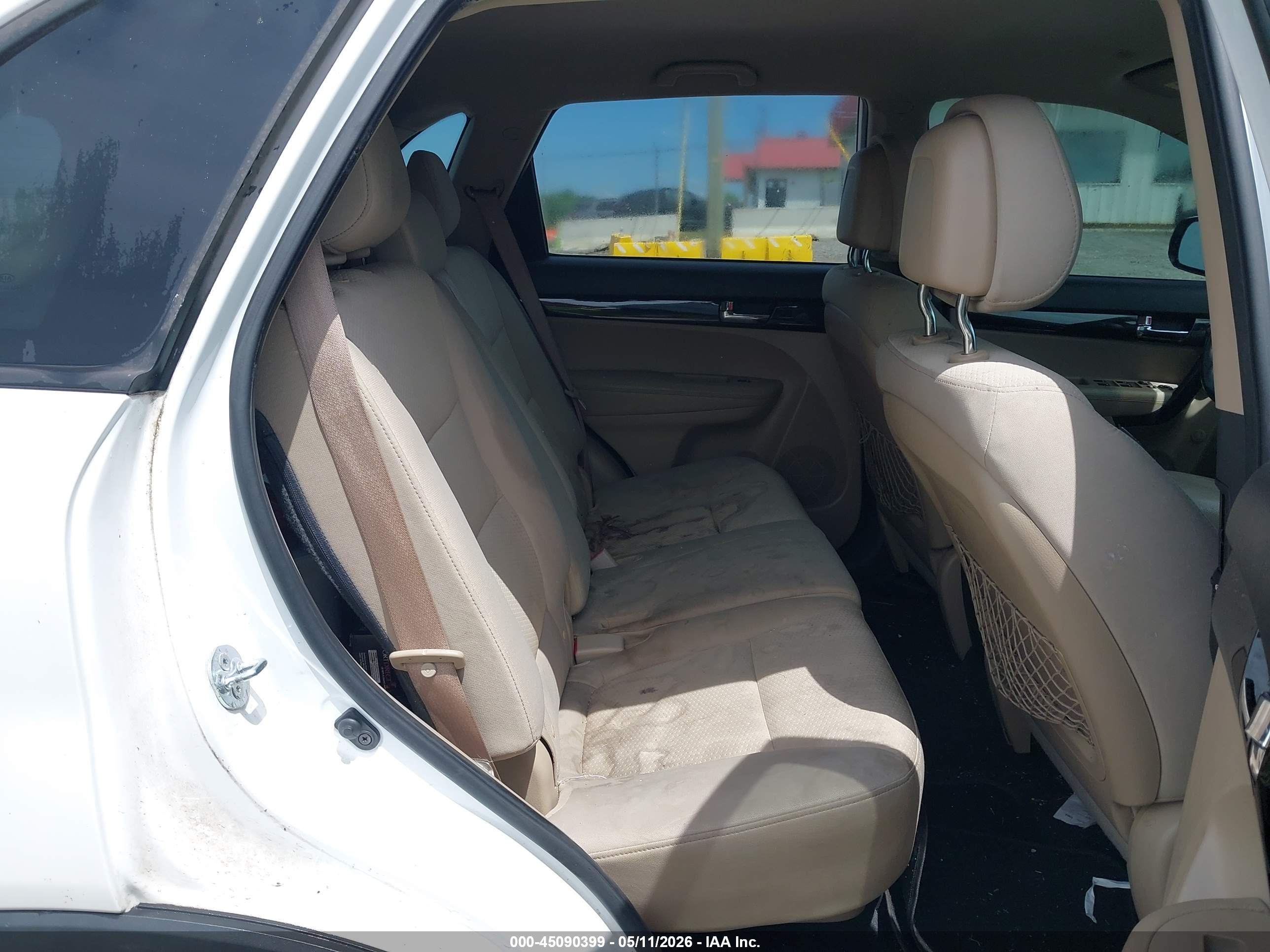 KIA SORENTO image 8