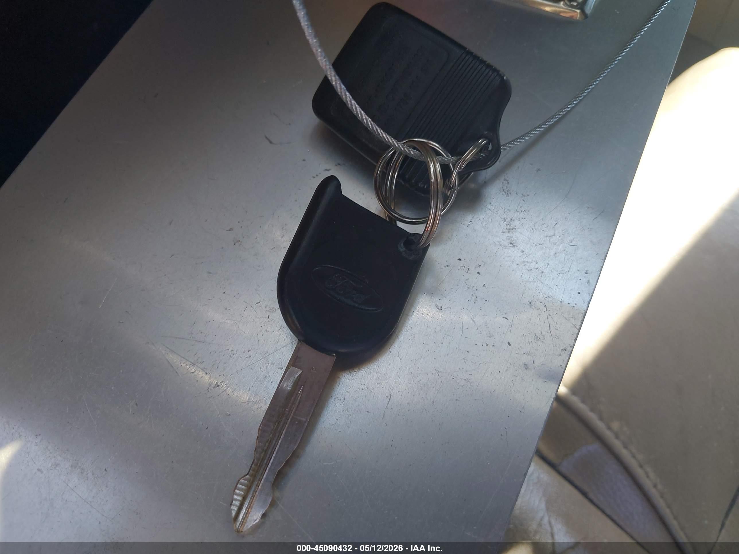 FORD MUSTANG image 11