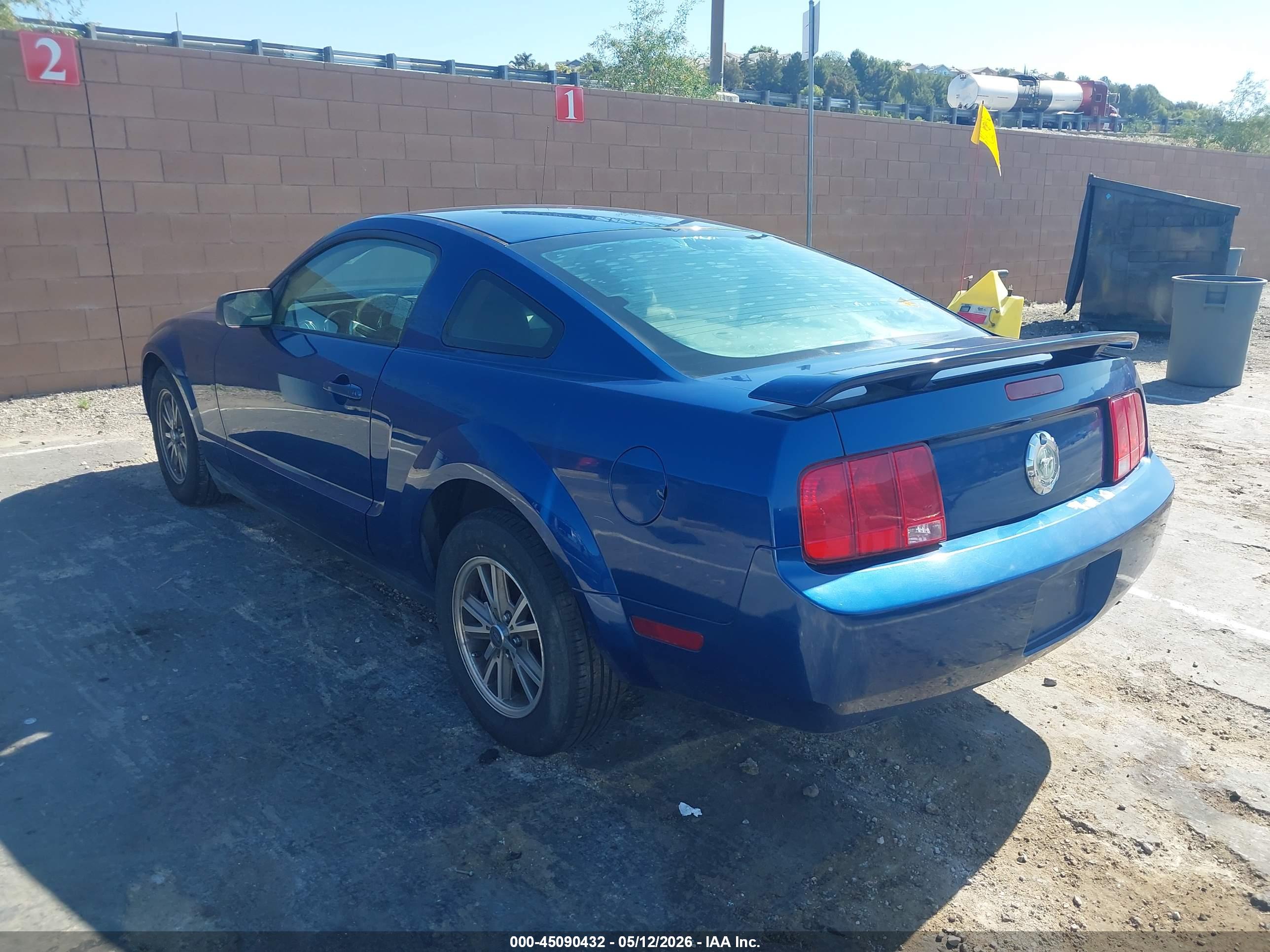 FORD MUSTANG image 3