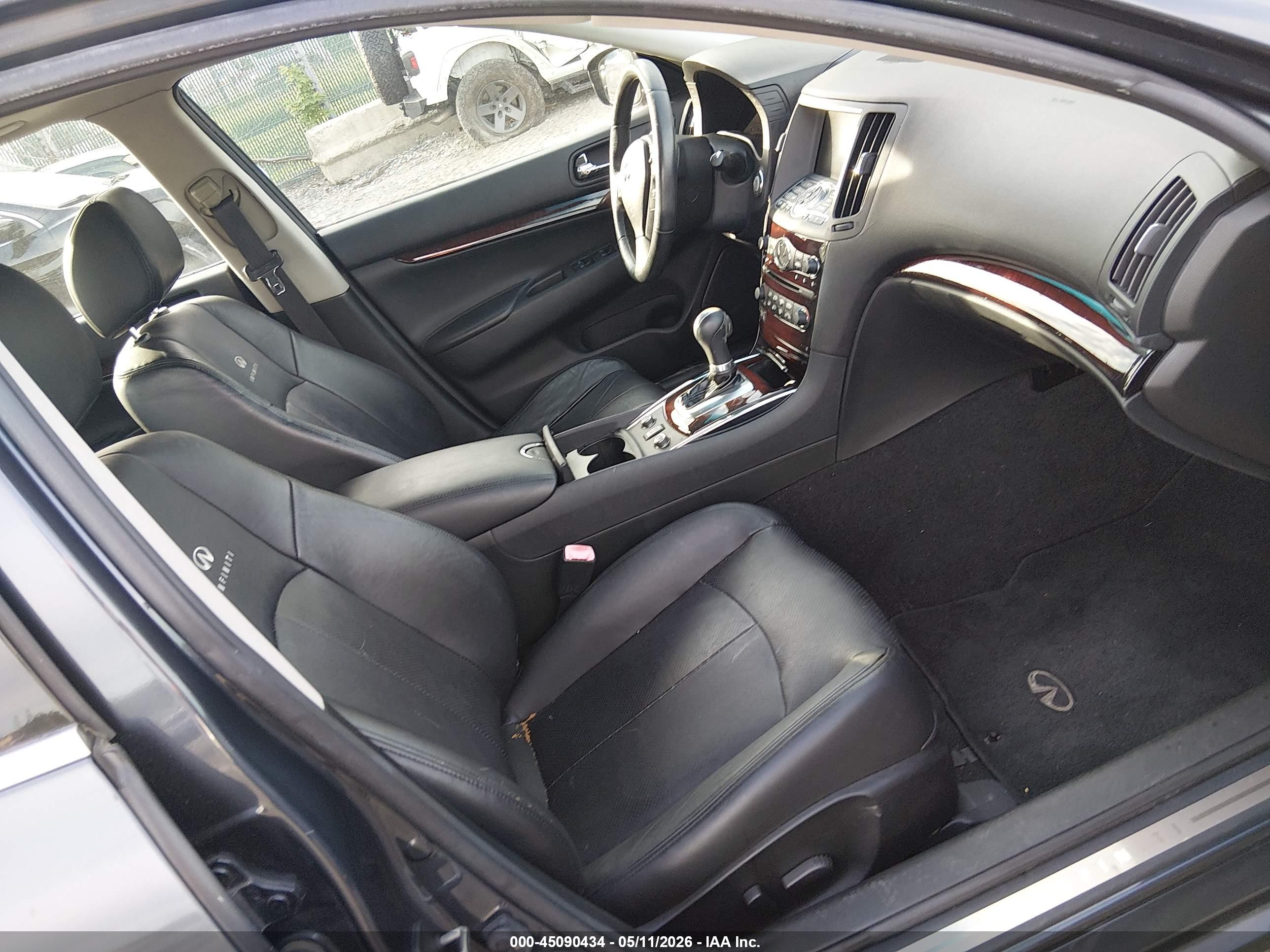 INFINITI G37X image 5